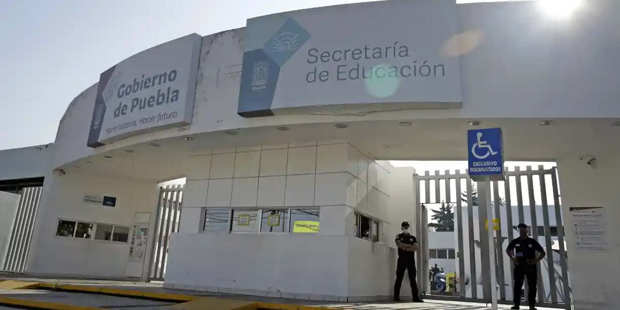 Investigación revela posibles complicidades en entrega de plazas y RVOE de la SEP