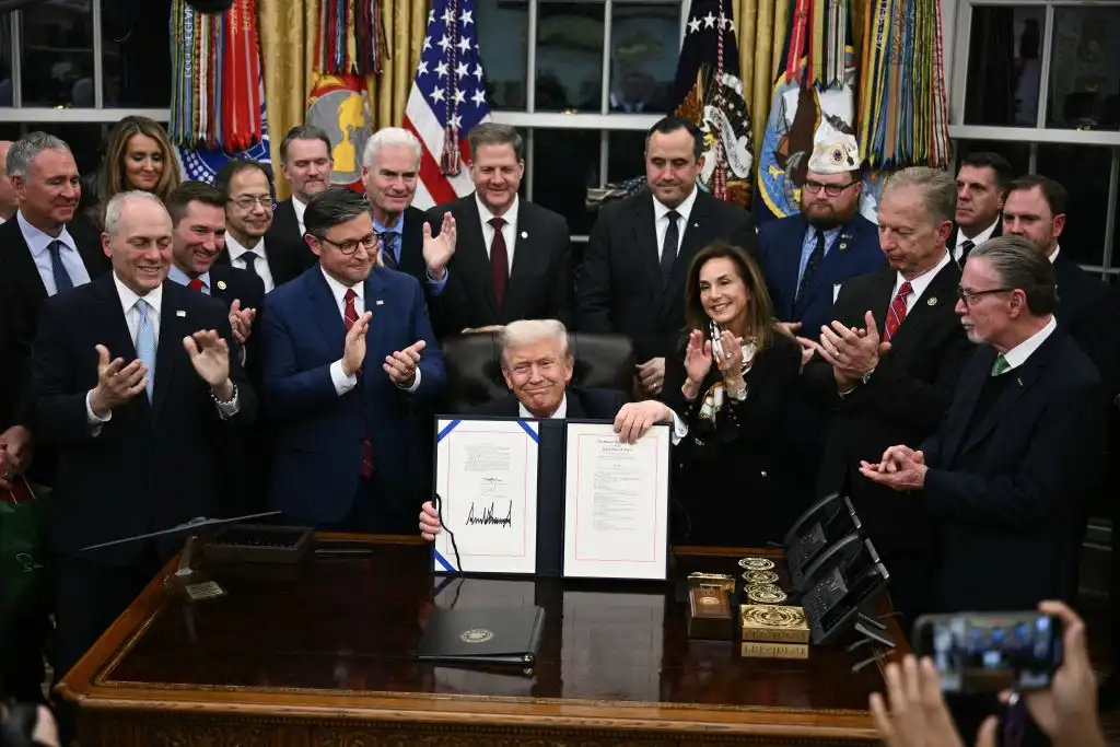 Trump firma proyecto de ley para poner fin al cierre del gobierno: ¿la crisis se repetirá en enero?