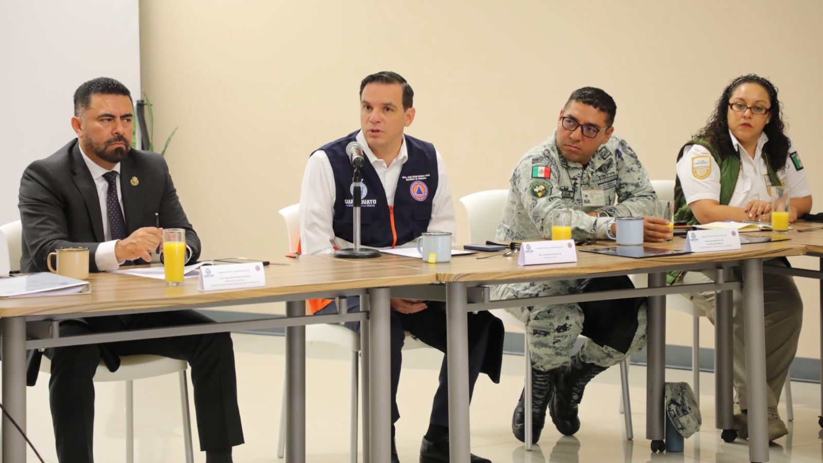 Prometen apoyo para las familias de los 10 jornaleros fallecidos; buscan al culpable del choque 