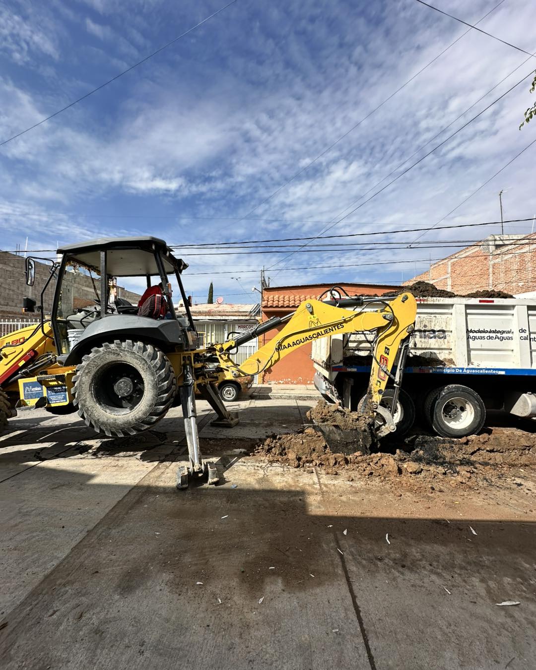 Avanzan reparaciones de MIAA en redes sanitarias y calles intervenidas