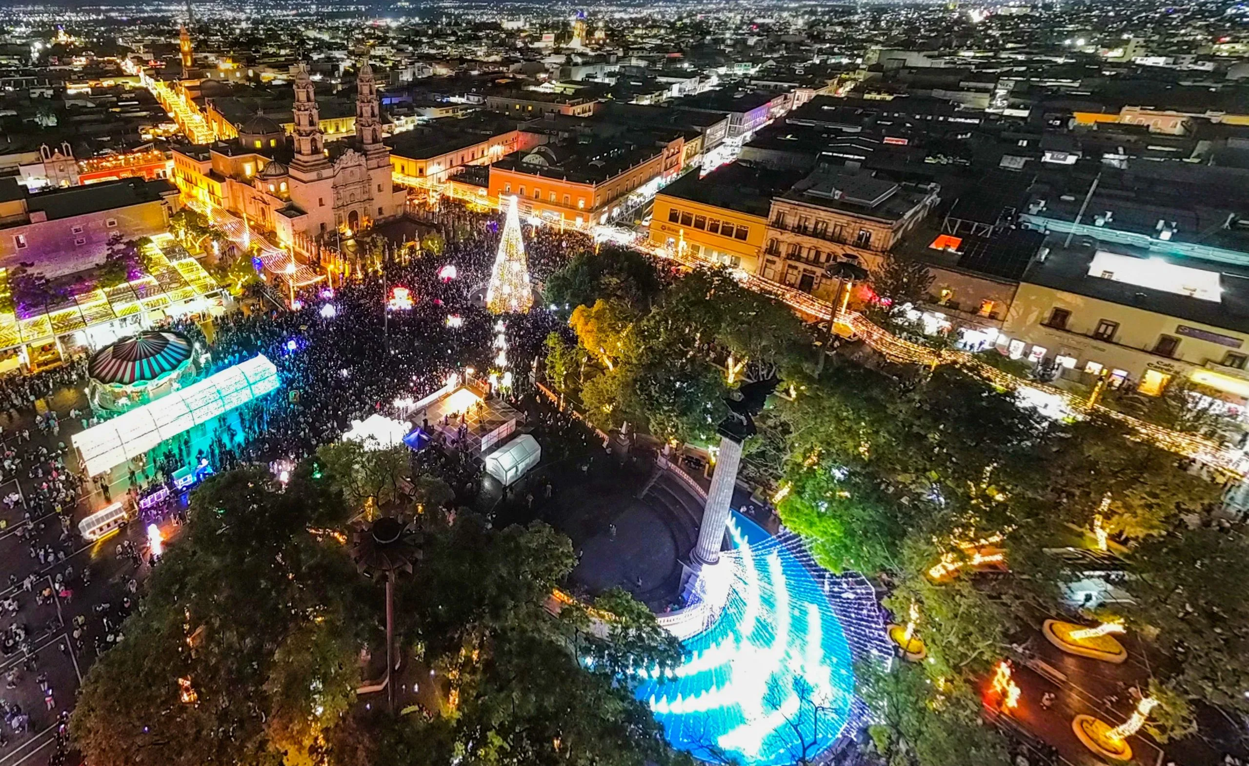 Así fue el encendido de la iluminación navideña en Aguascalientes