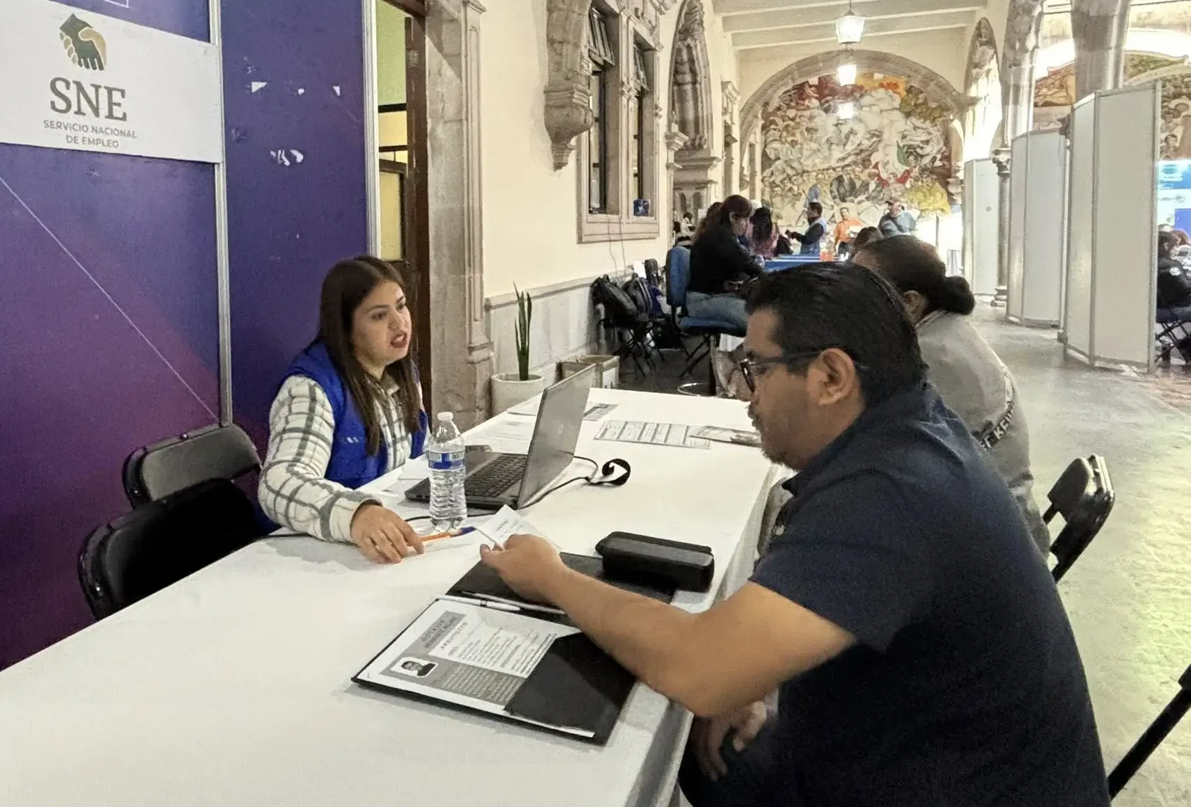 ¿Cómo evolucionó la generación de empleo en Aguascalientes durante noviembre?