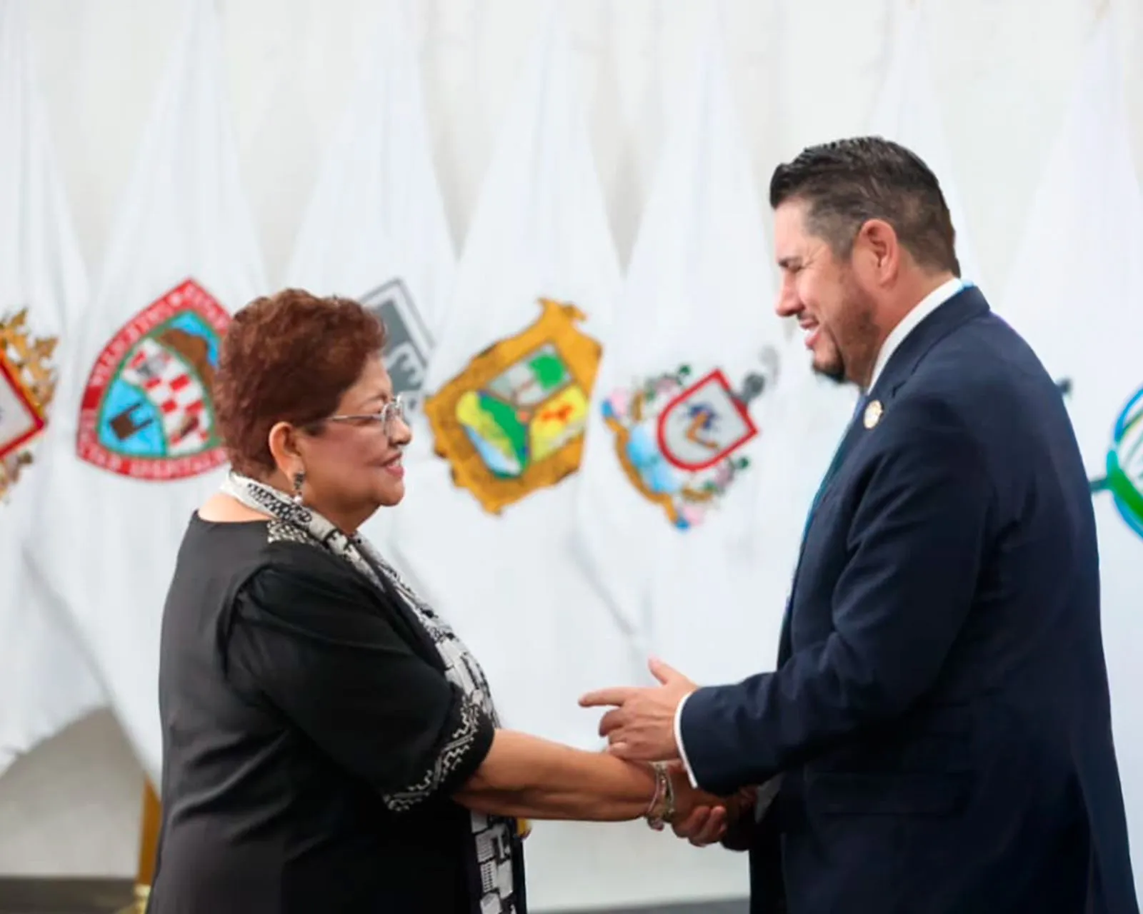 Se reúnen fiscal de Aguascalientes y Ernestina Godoy ¿de qué hablaron?