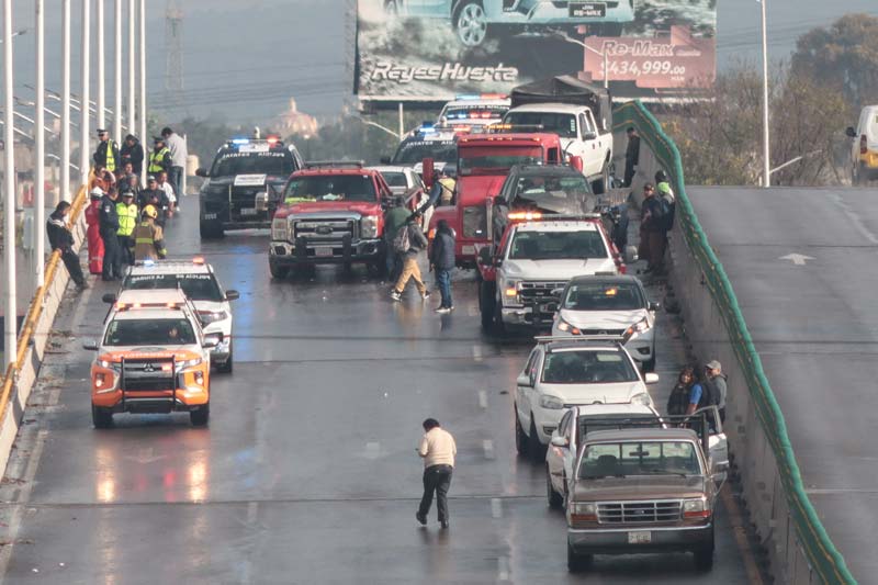 Carambola provoca cierre vial en la Central de Abasto de Puebla