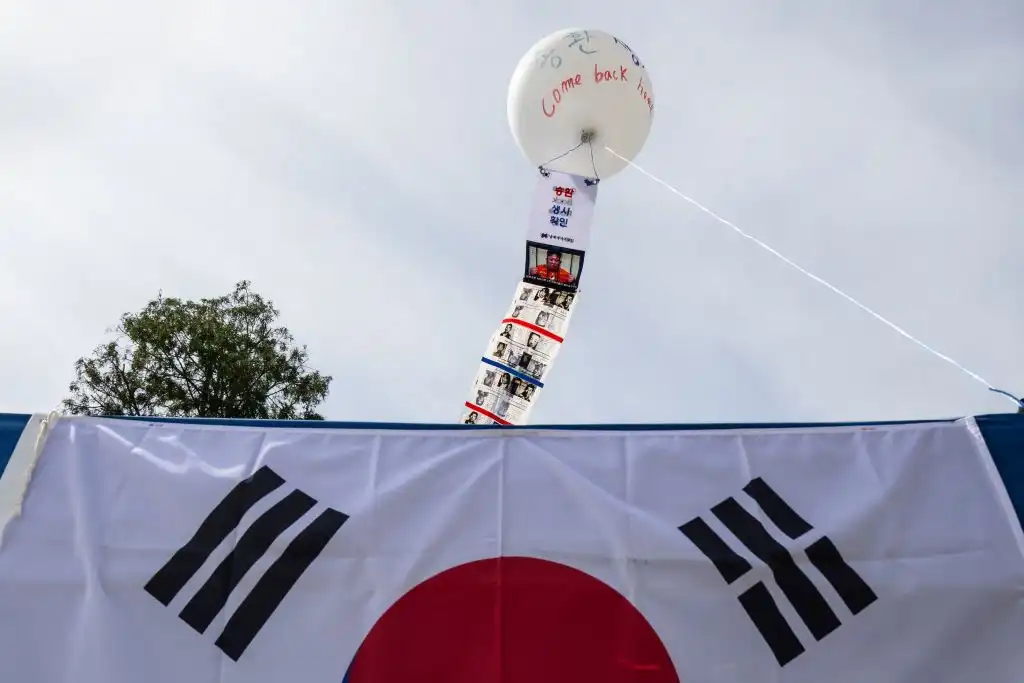 Nueva ley en Corea del Sur frena envío de globos a Corea del Norte tras denuncias de propaganda