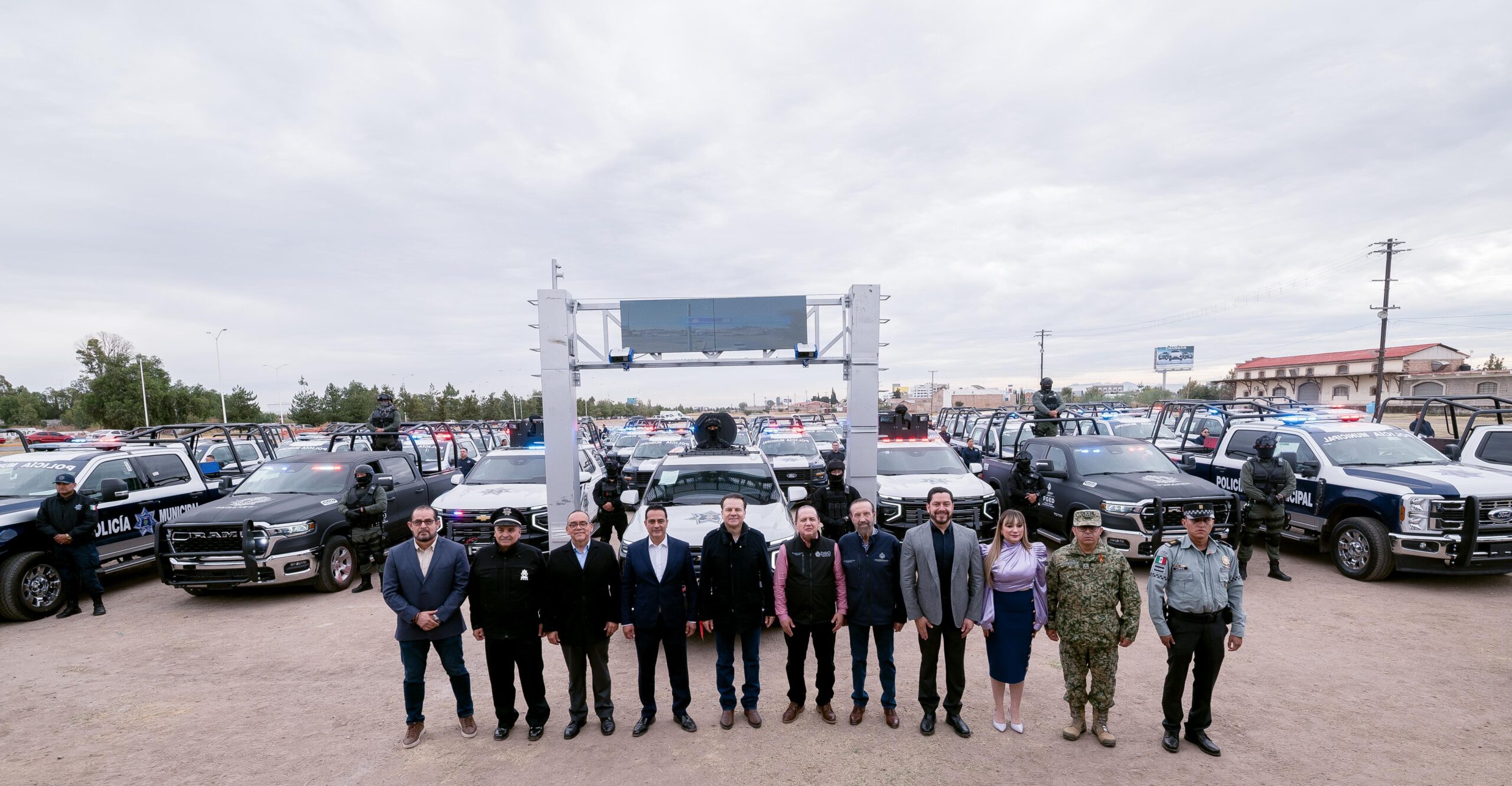 Entregan 320 mdp en equipamiento para seguridad en Durango