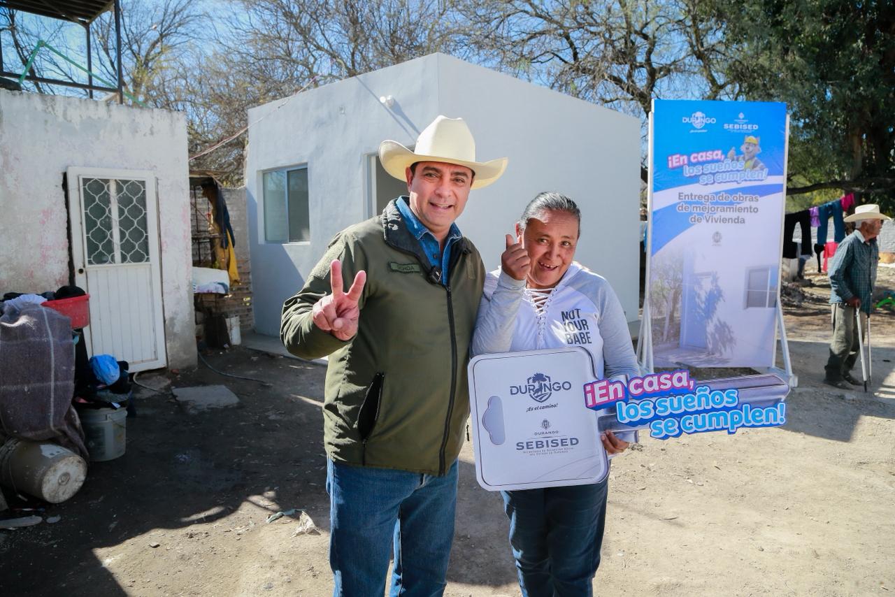 Entregan cuartos adicionales en hogares de Gabino Santillán