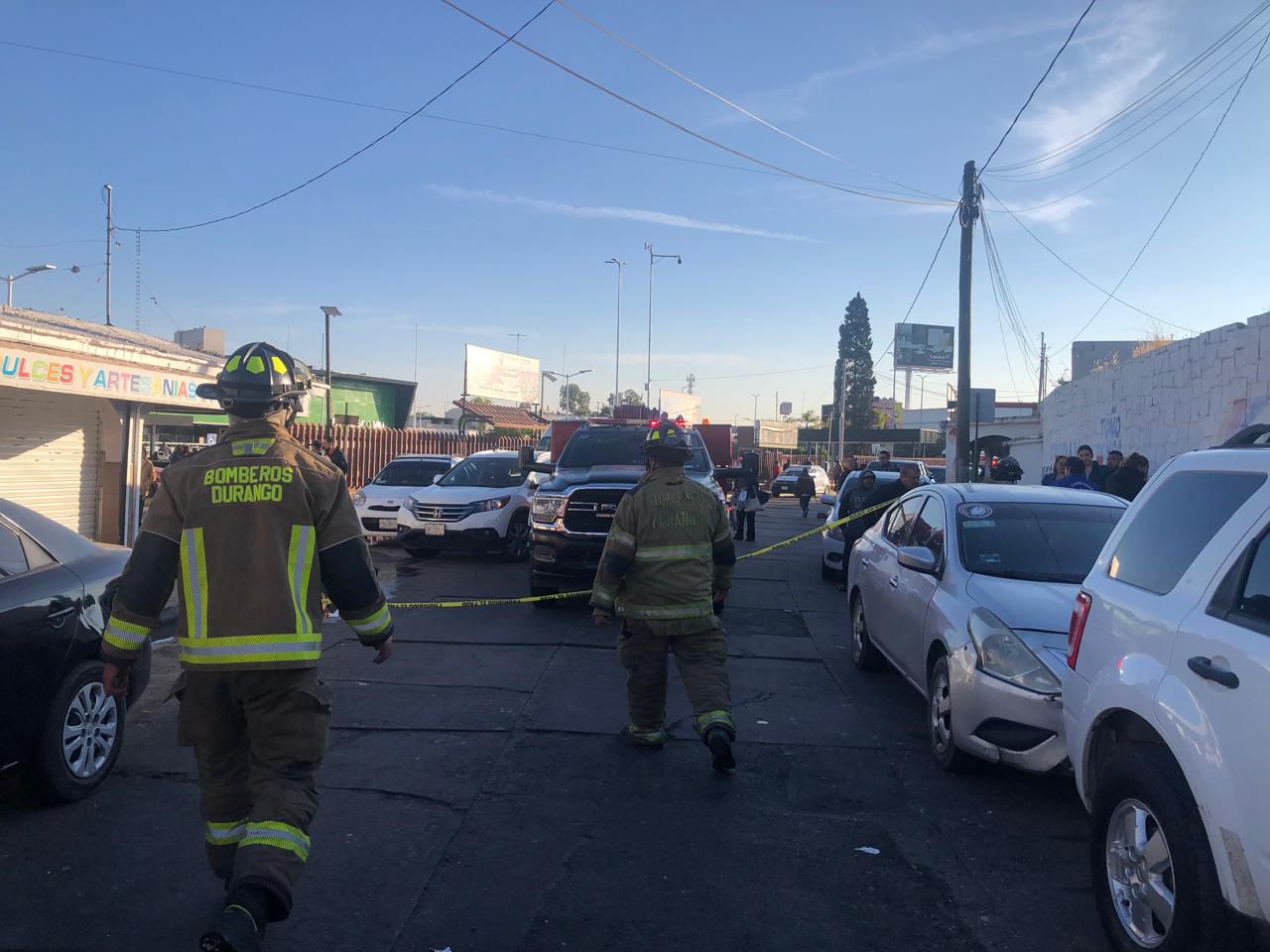 Detectan irregularidades en comercios tras flamazo en zona camionera