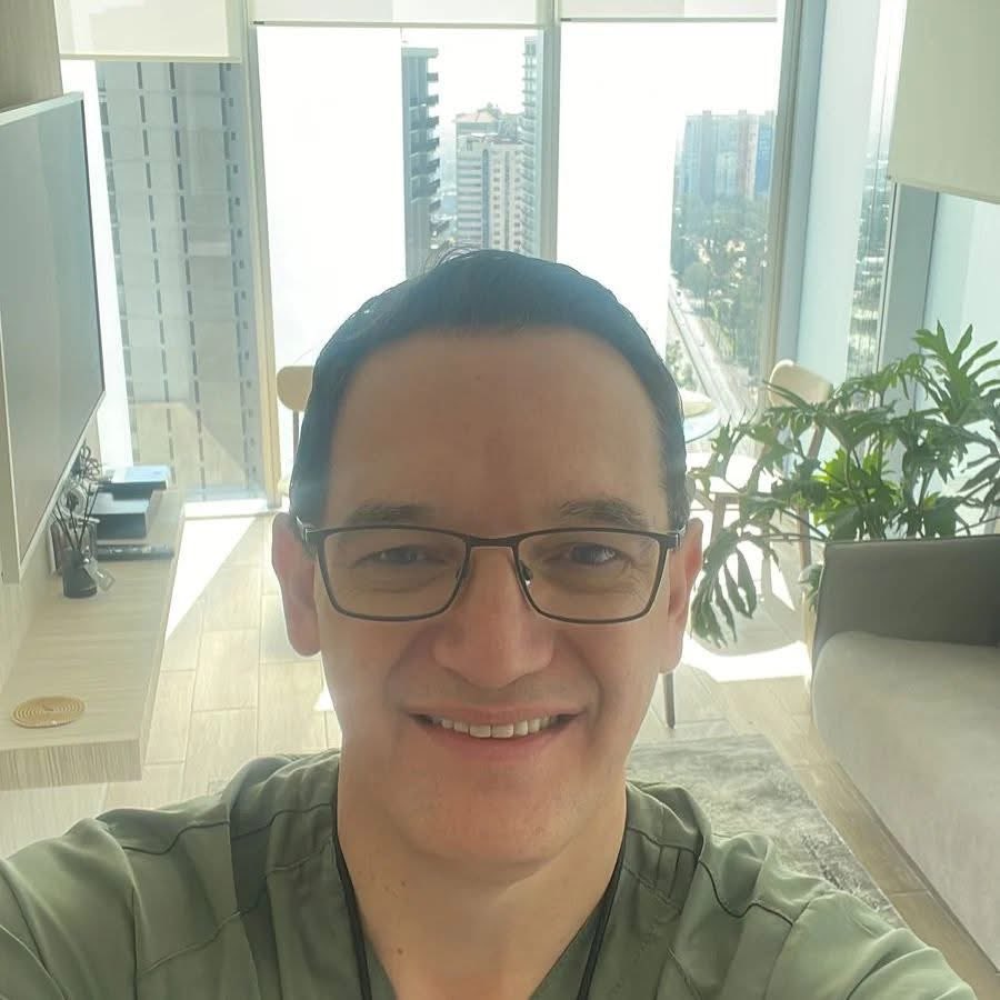 Vinculan a proceso al “rey del parto inducido”; regresa al Reclusorio Sur