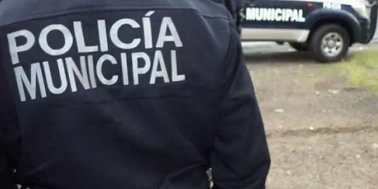 Suspenden a elemento de Puebla que amenazó con arma a su familia