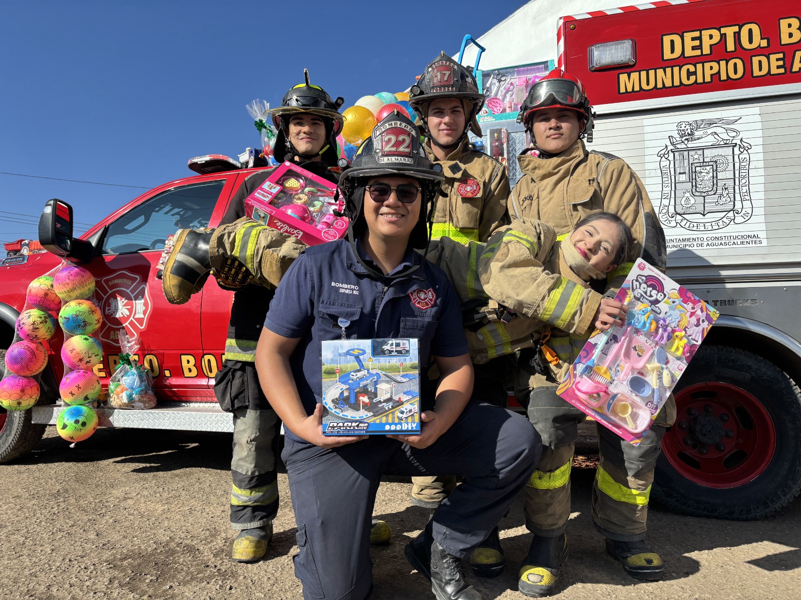 Bomberos de Aguascalientes lanzan colecta de juguetes para niñas y niños vulnerables