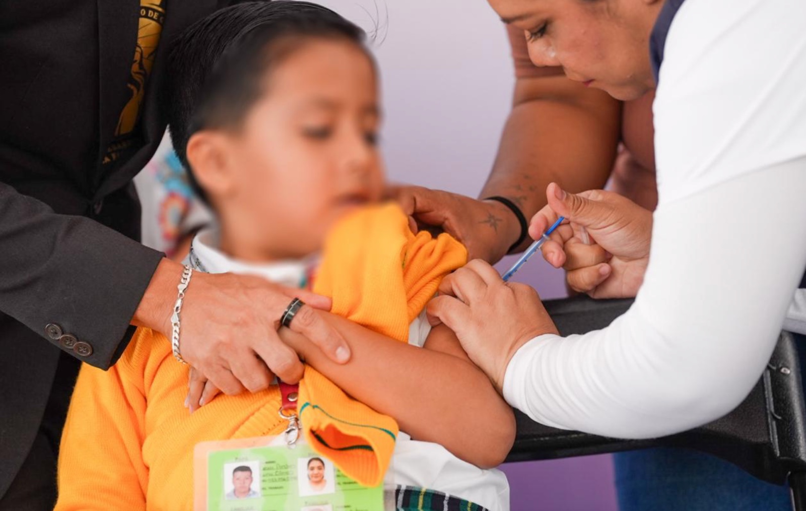 Instalan nueve macropuntos más de vacunación por temporada invernal