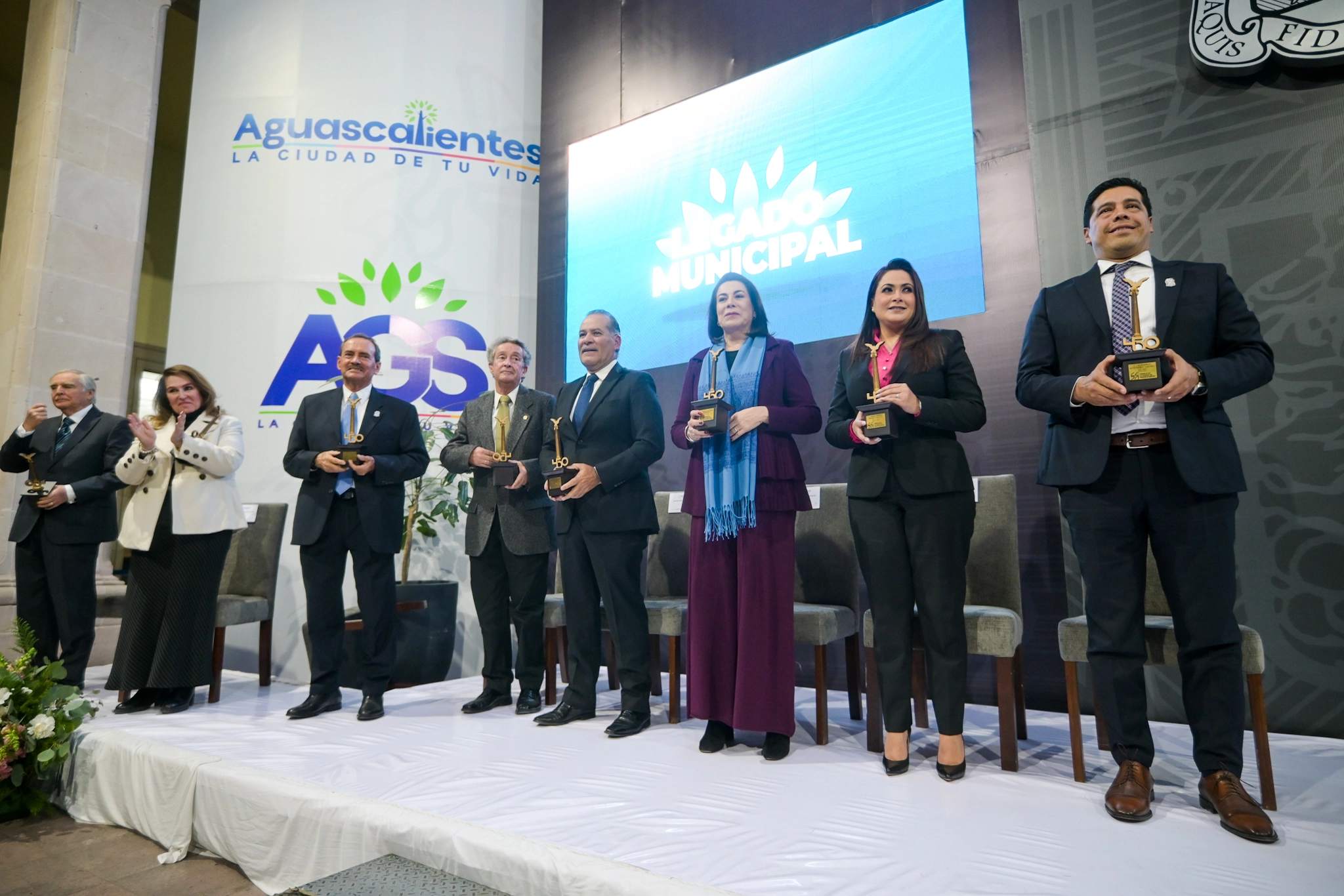 Homenajean a exalcaldes de Aguascalientes