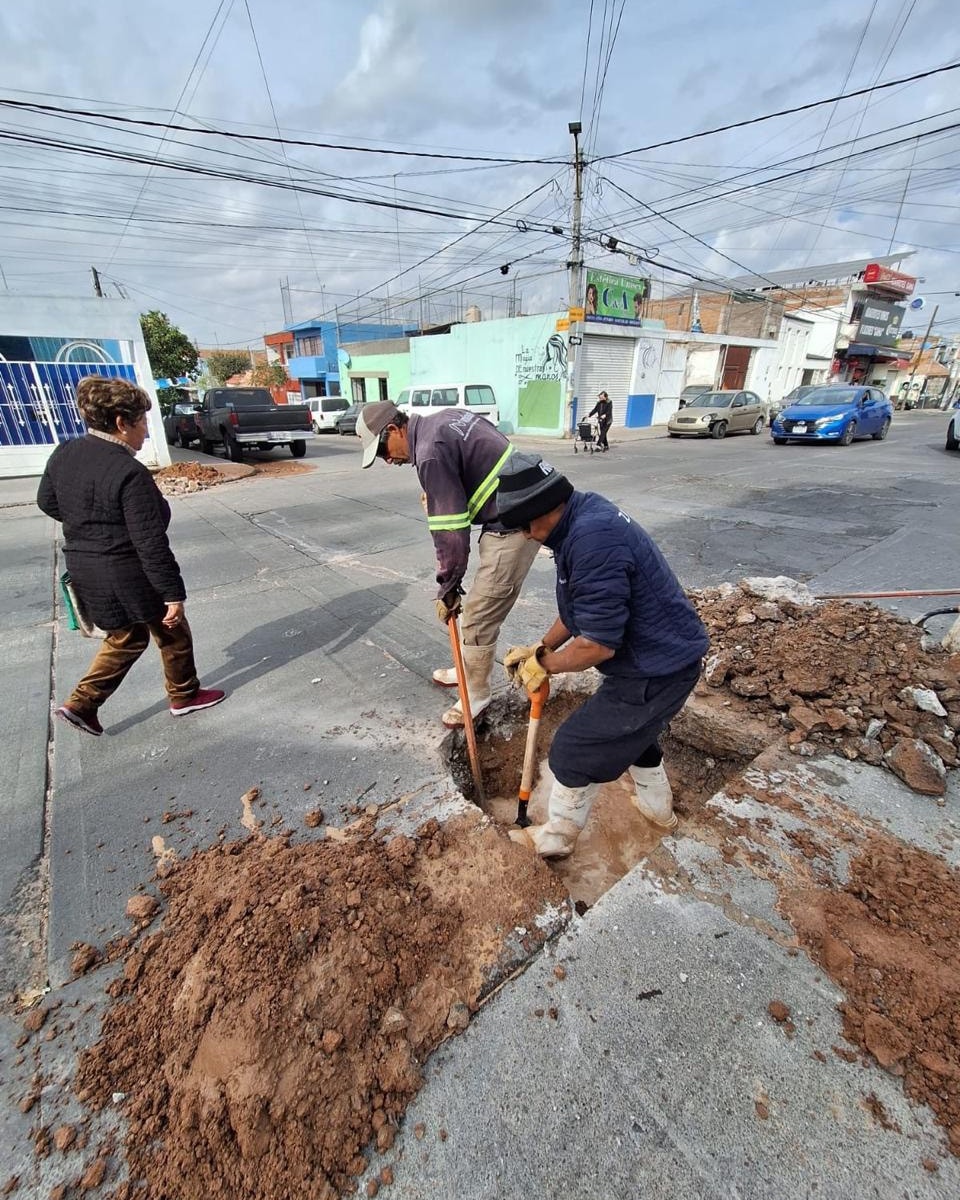 MIAA atiende daños en tuberías de distintos puntos de la ciudad