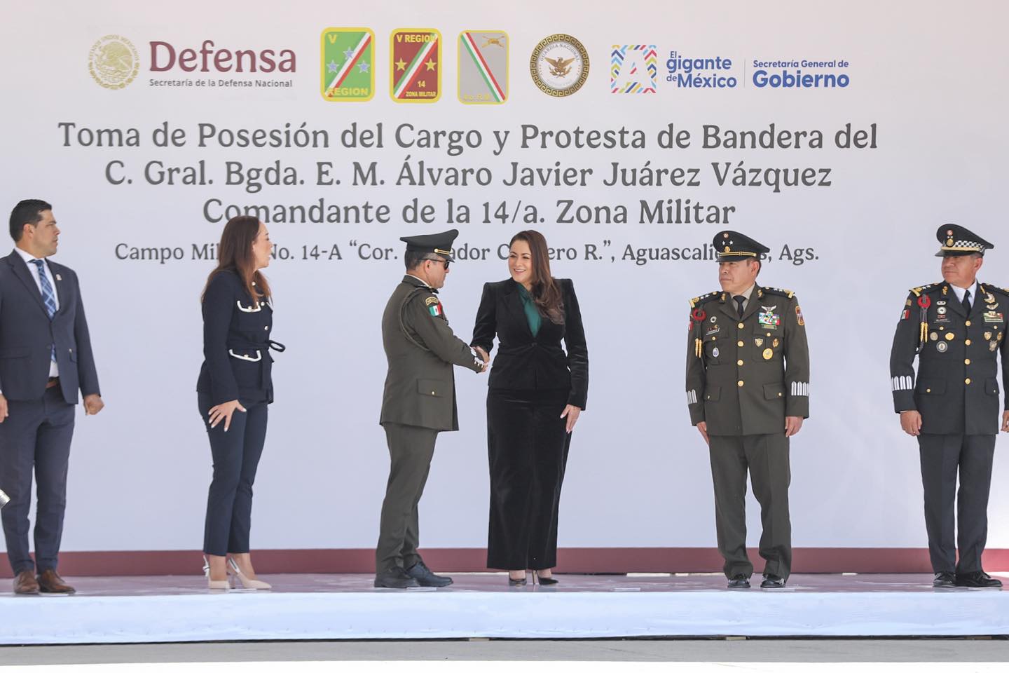 Asegura gobernadora coordinación con nuevo comandante de la 14/a. Zona Militar