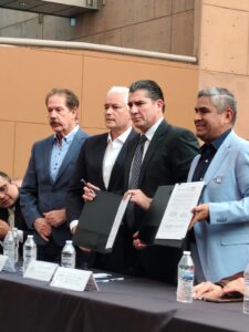 imagen: Firma de convenio por la seguridad y prevención. Roberto Lyle, Jorge Ramos, Edgardo Flores Campbell y Laureano Carrillo / Nw Noticias Baja California.