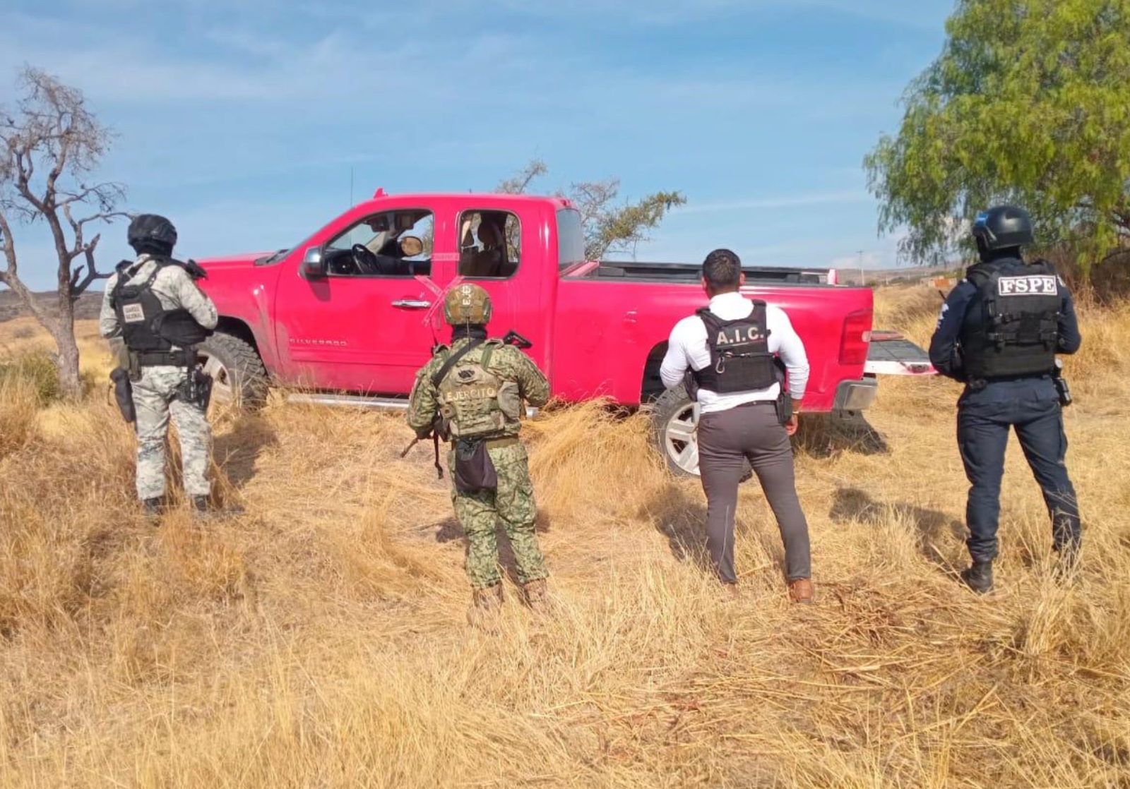 Vinculan a proceso a dos por ataque armado contra policías en Juventino Rosas