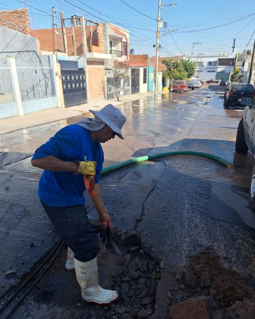 Atienden fugas y rehabilitan red de alcantarillado en Lomas del Mirador y Circunvalación Norte