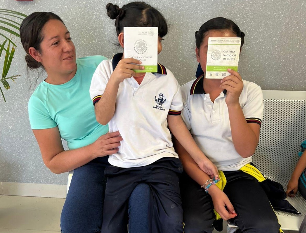 Padres de familia piden reforzar vacunación temprana ante brote de sarampión