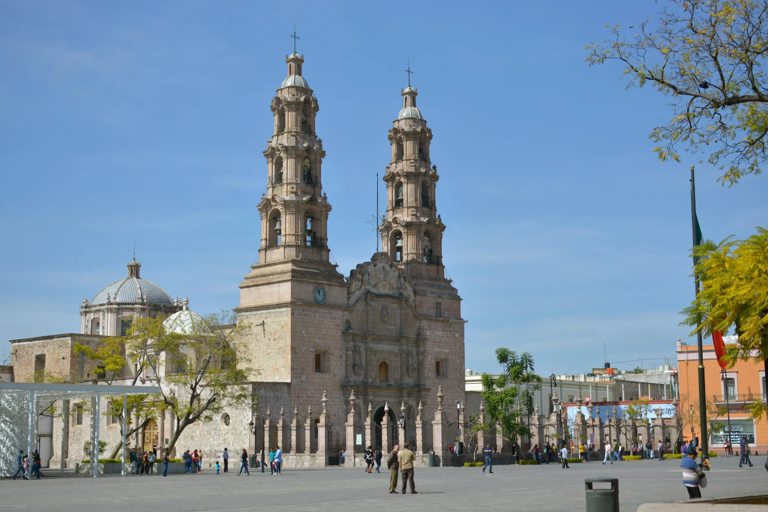 ¿El Centro de Aguascalientes debe ser peatonal? Esto dicen especialistas