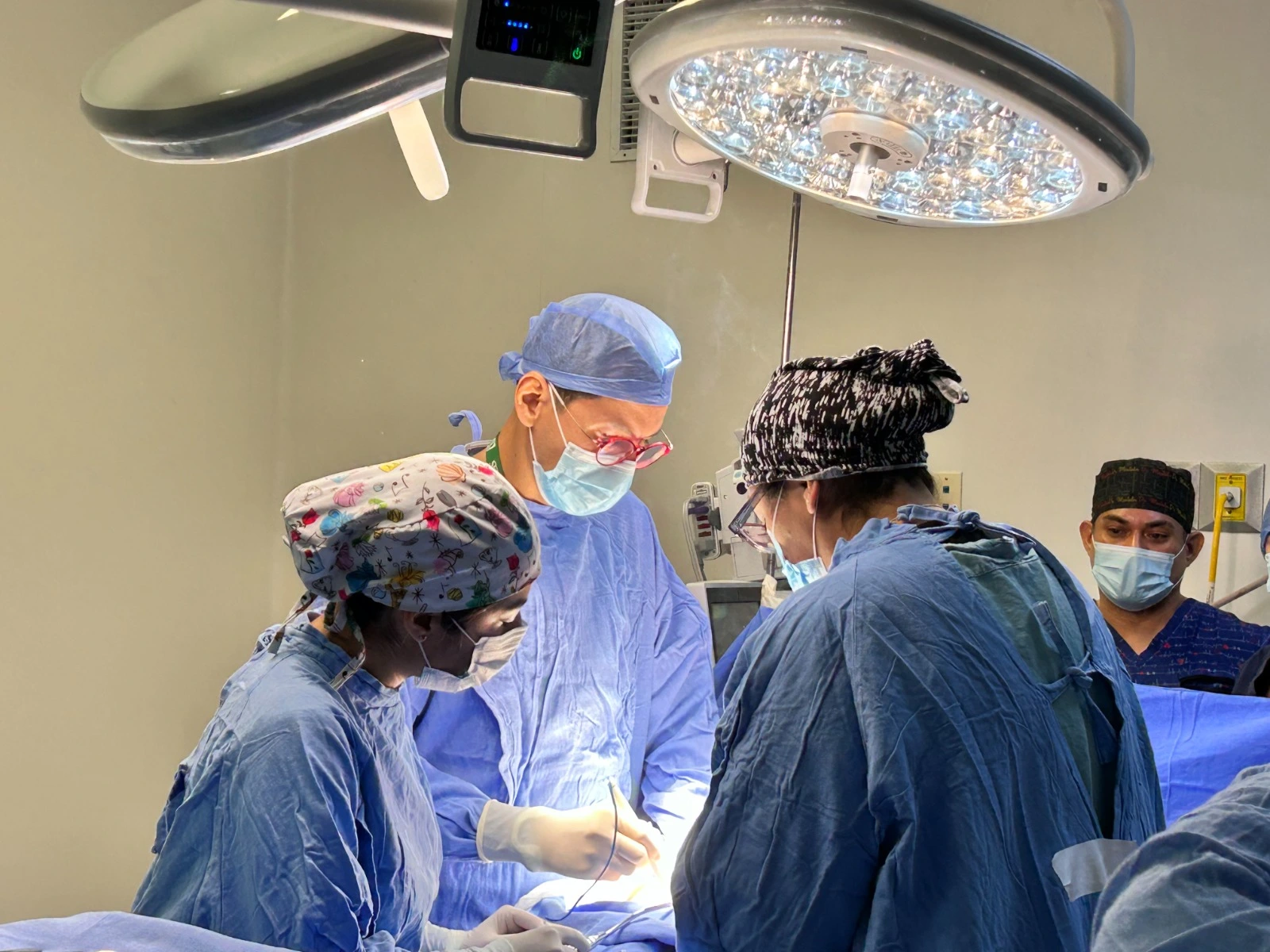 IMSS prefiere pensionar antes que curar, acusa CTM