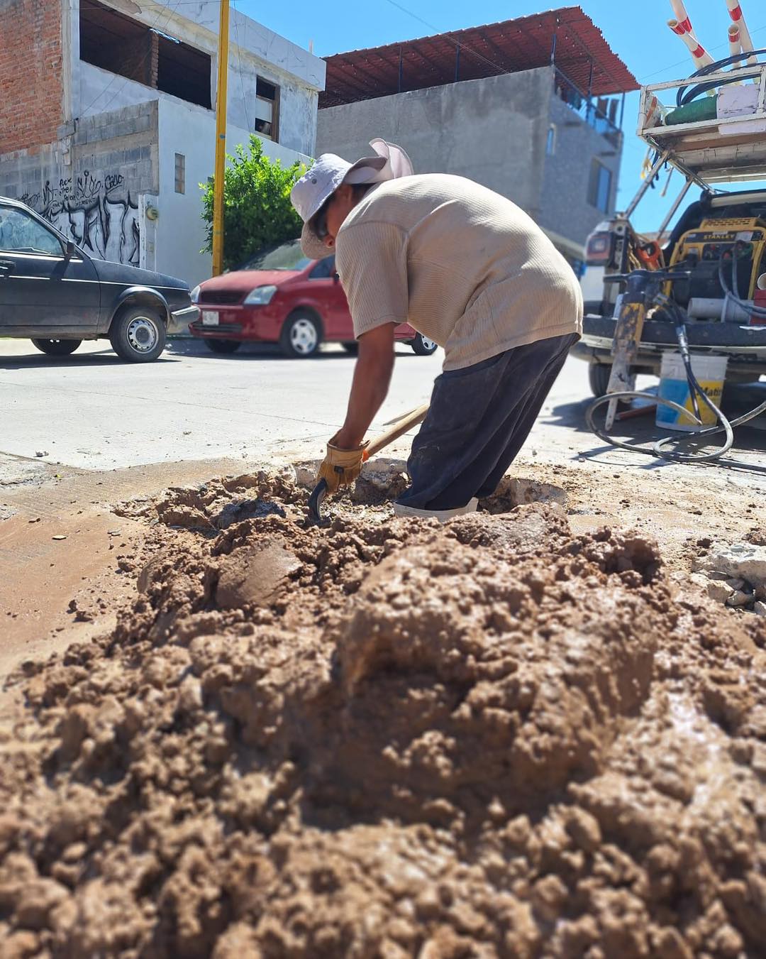 Avanzan trabajos de bacheo y reparación de fugas en Aguascalientes