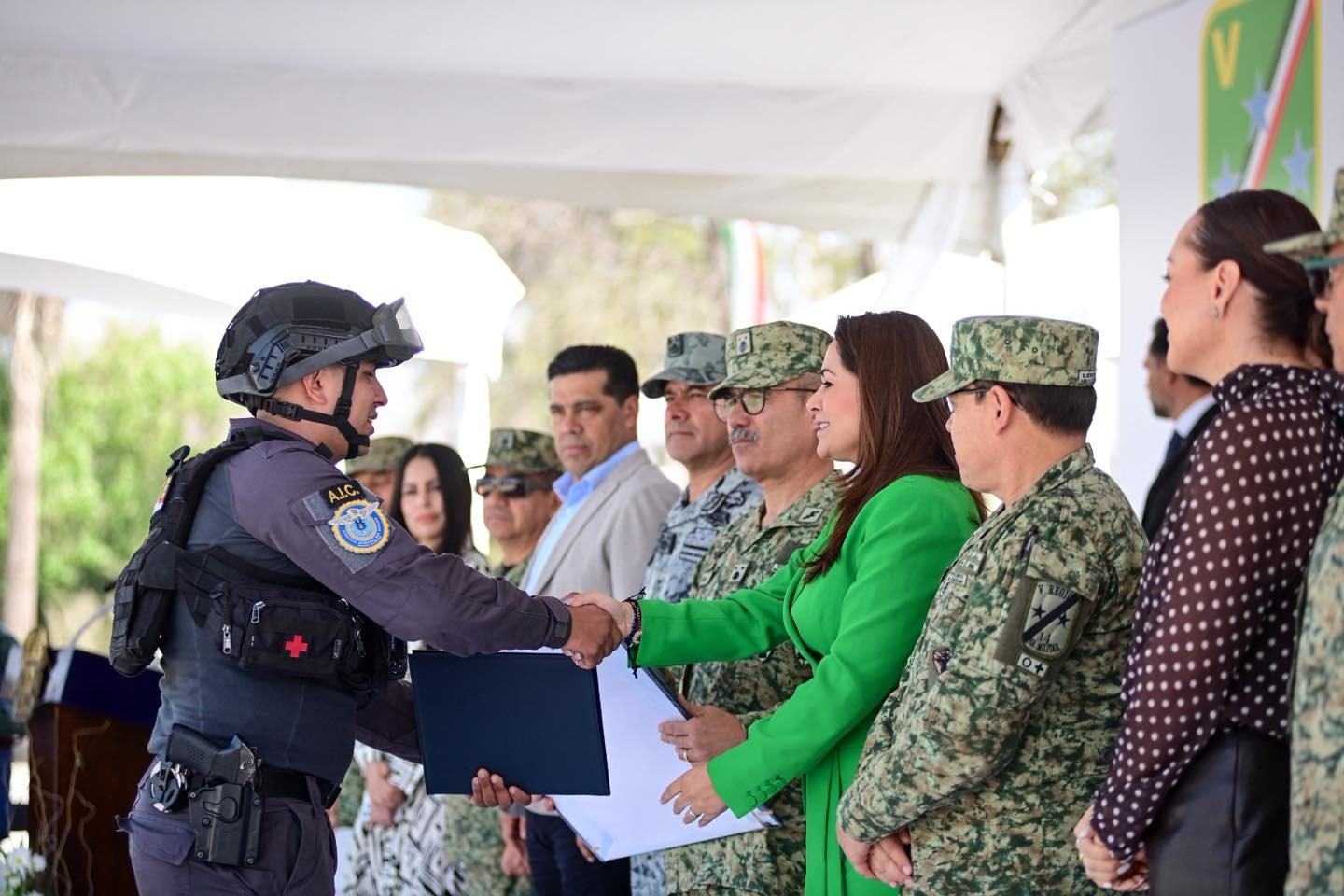 Entregan reconocimientos a militares, Guardia Nacional y policías de Aguascalientes