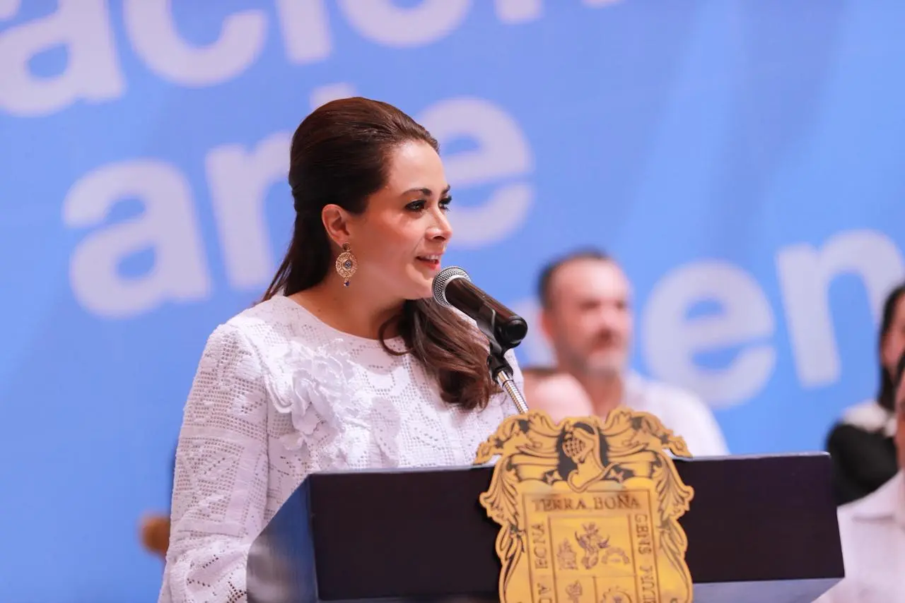 Gobernadora pide diversión responsable a feriantes y promete seguridad