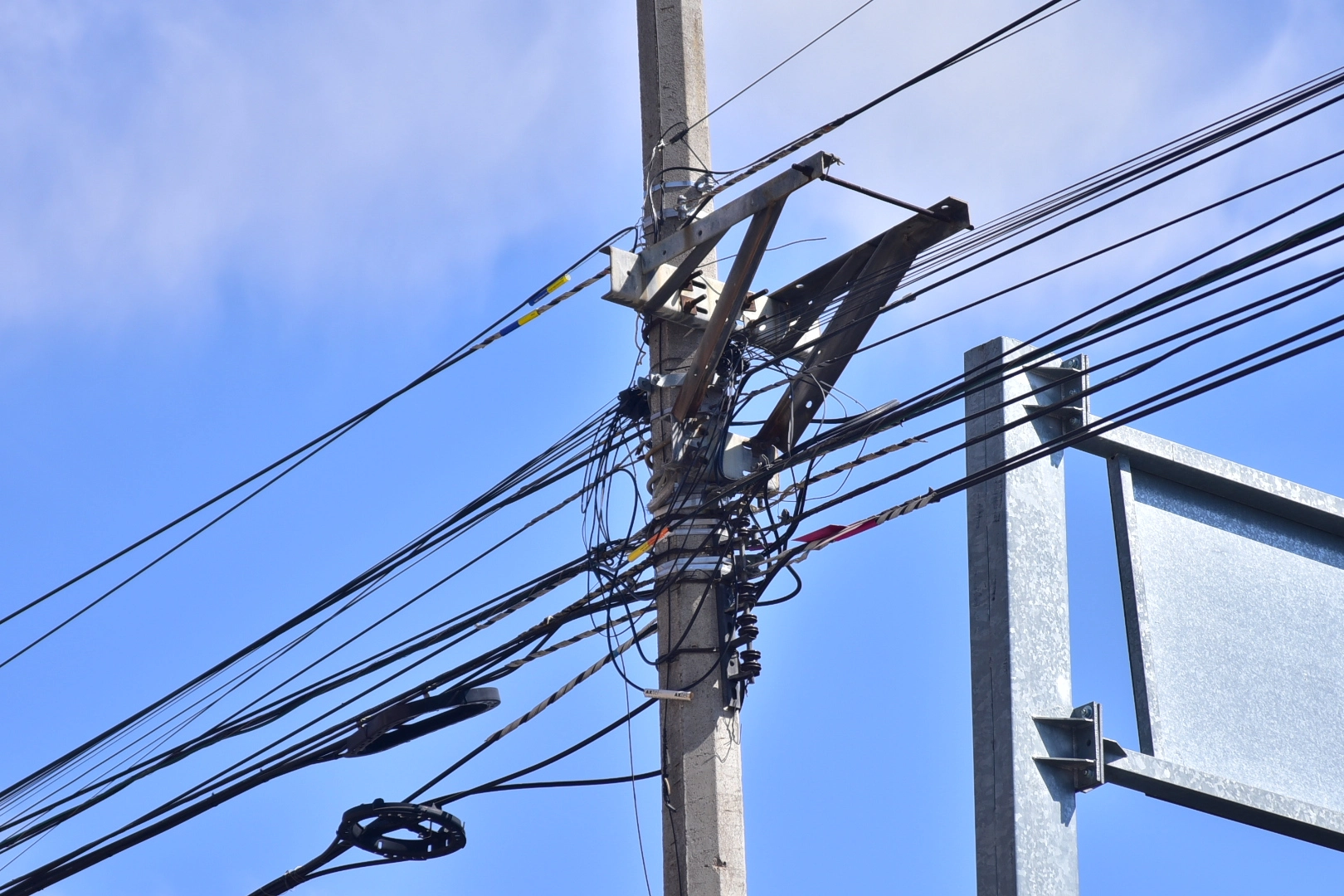 Municipio agudizará cruzada contra cableado en el Centro Histórico