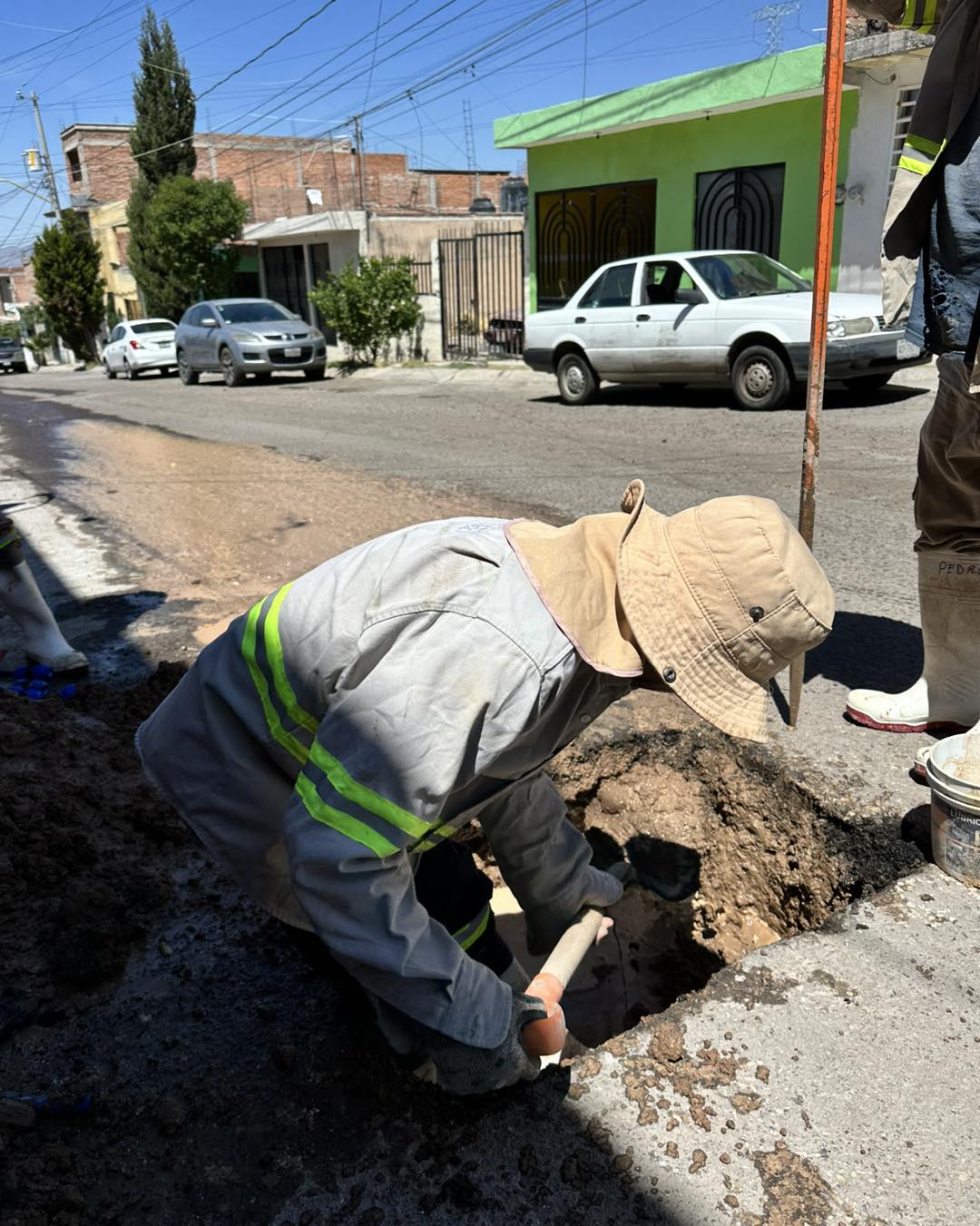 MIAA repara fuga de agua potable en fraccionamiento Guadalupe Peralta