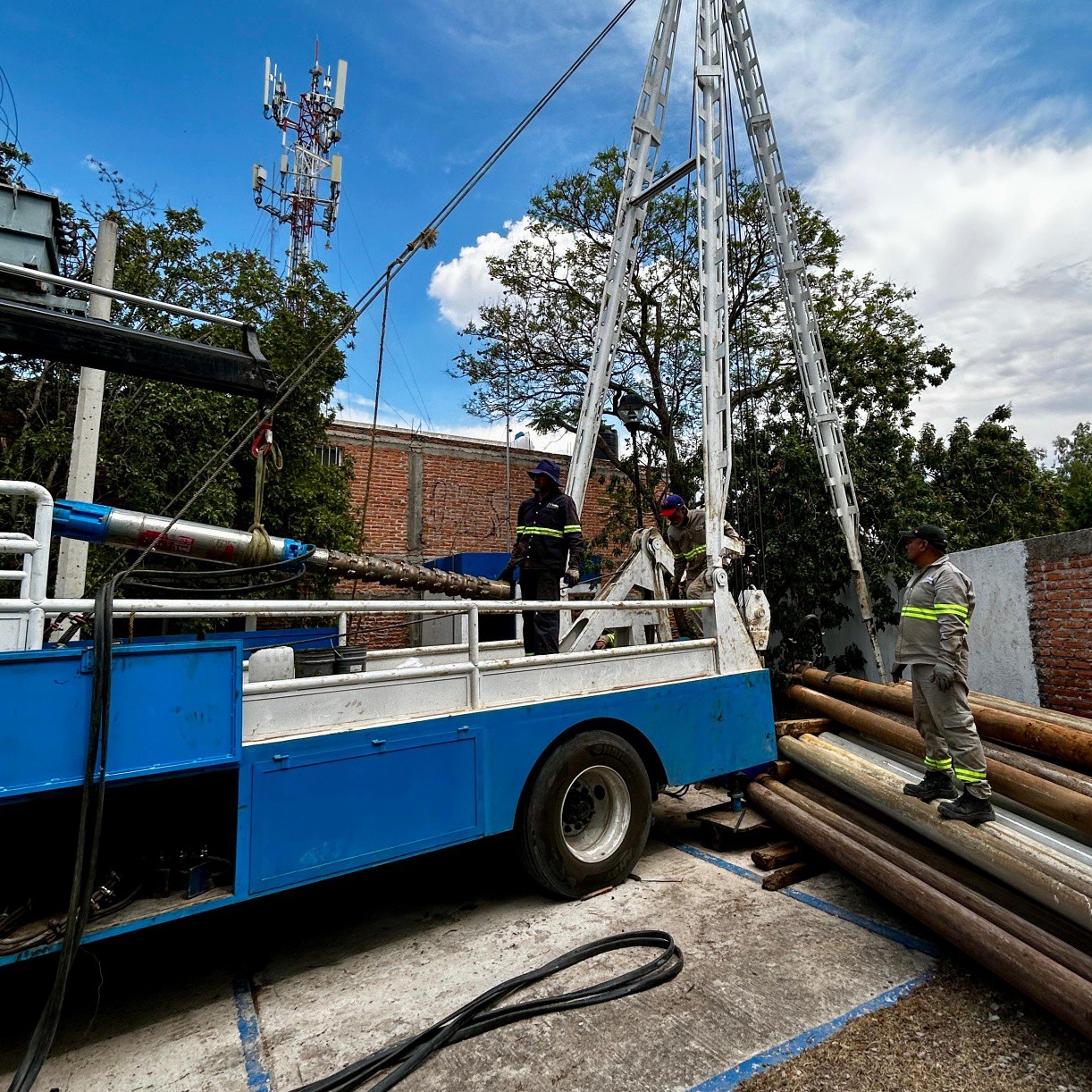Sustituyen equipo de bombeo y avanzan en saneamiento de drenaje
