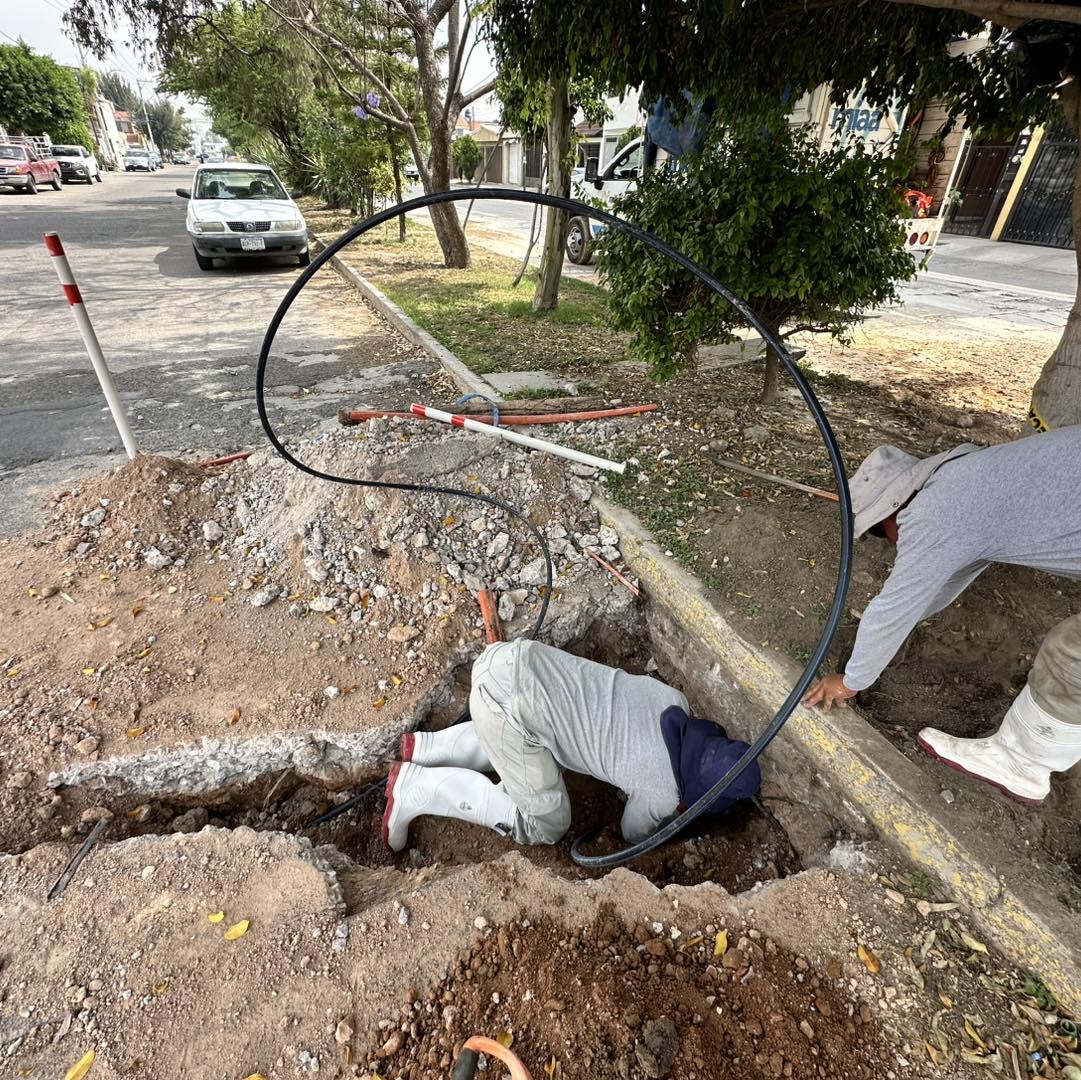 MIAA atiende fugas de agua potable en Lomas del Chapulín y Casa Blanca