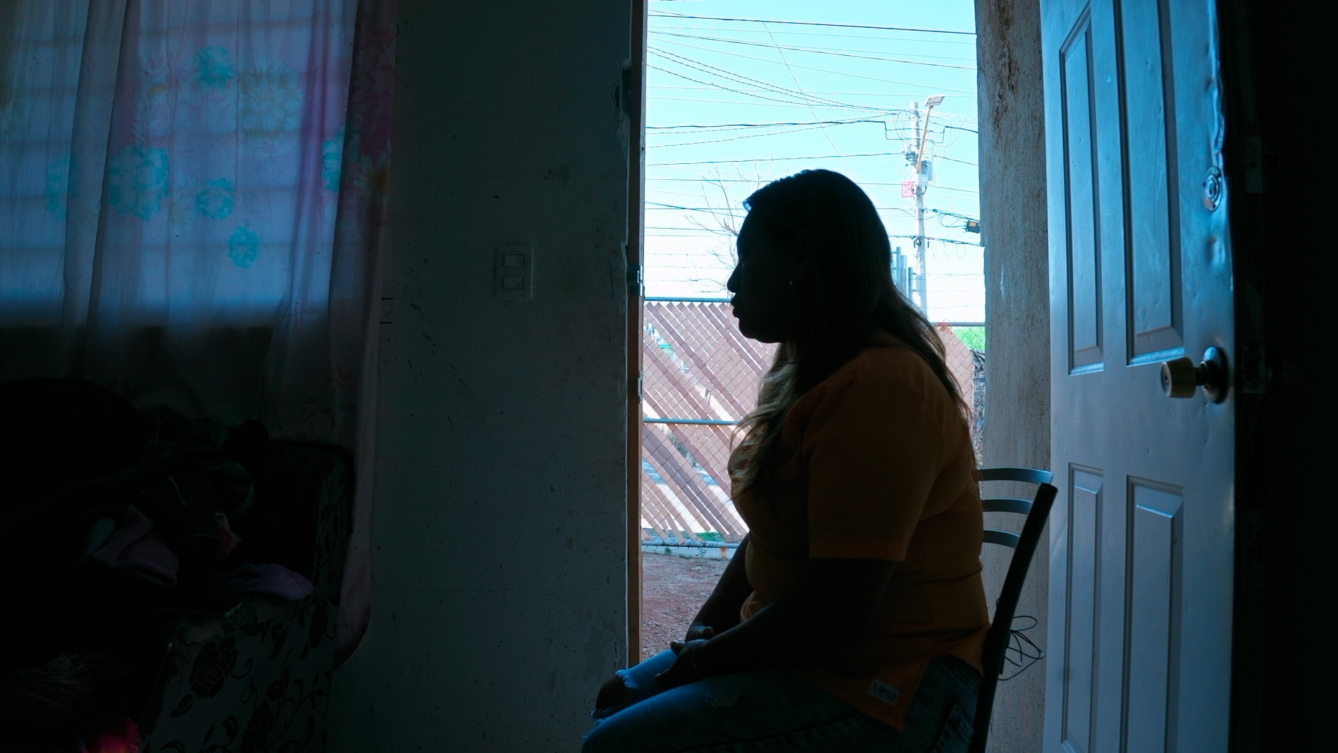 Huir para vivir: mujeres desplazadas luchan por un hogar 