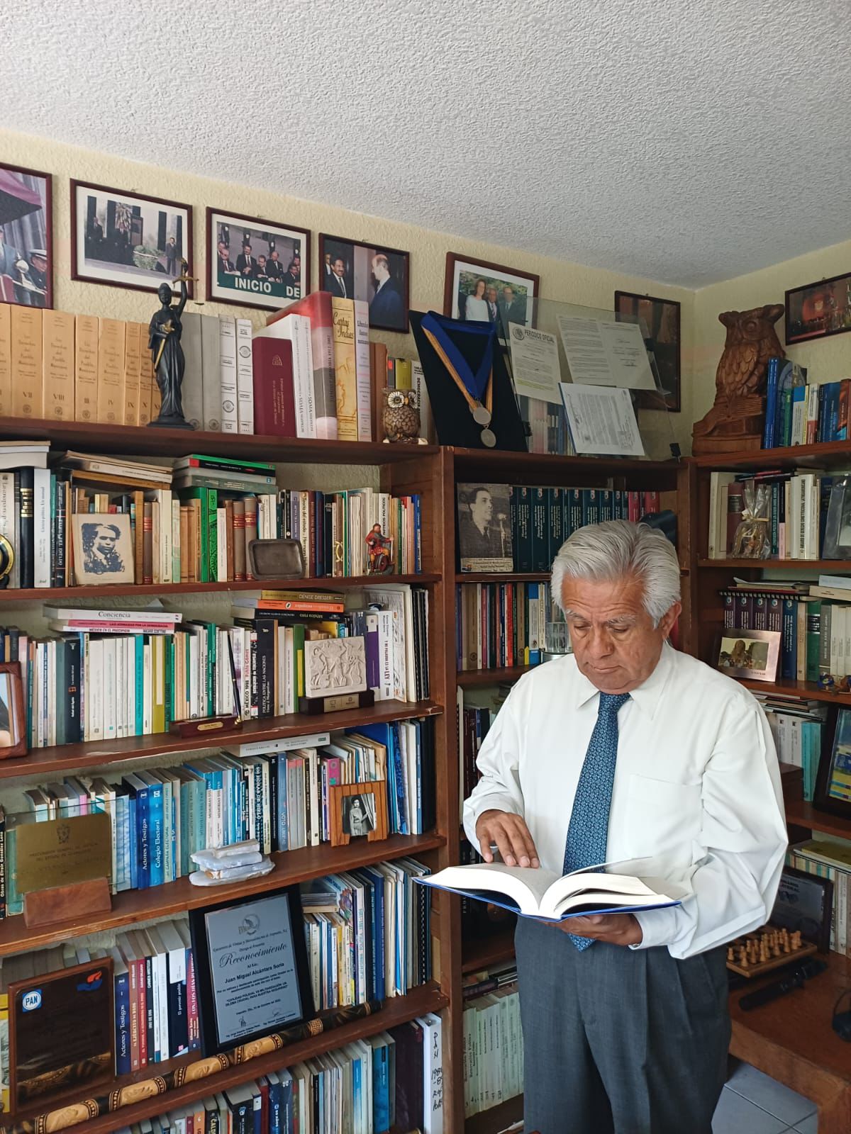 NOS HACE FALTA CRECER, URGE EFICAZ DIRECCIÓN