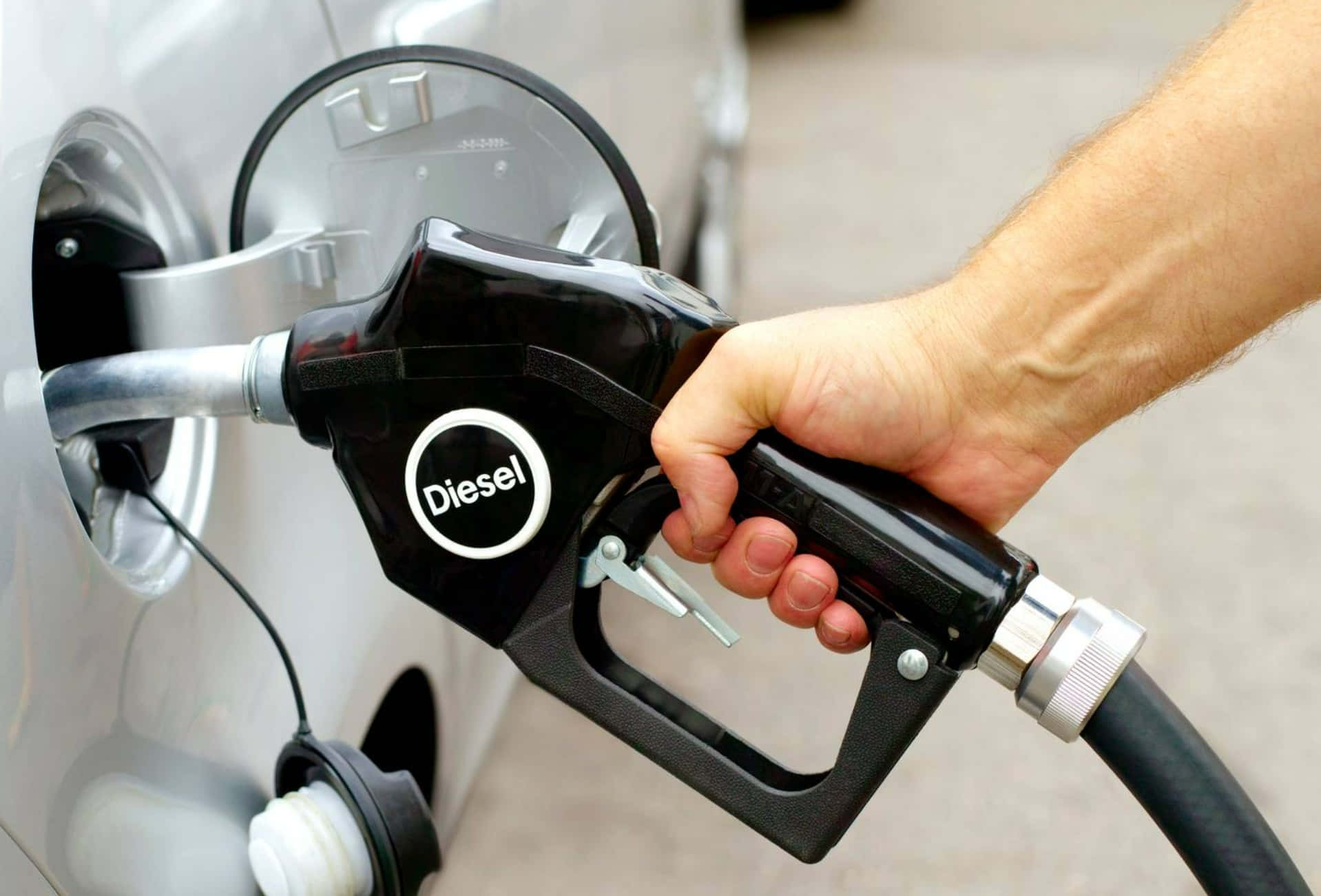 Aumento del diésel impactará precios y empleo, advierte CANACAR