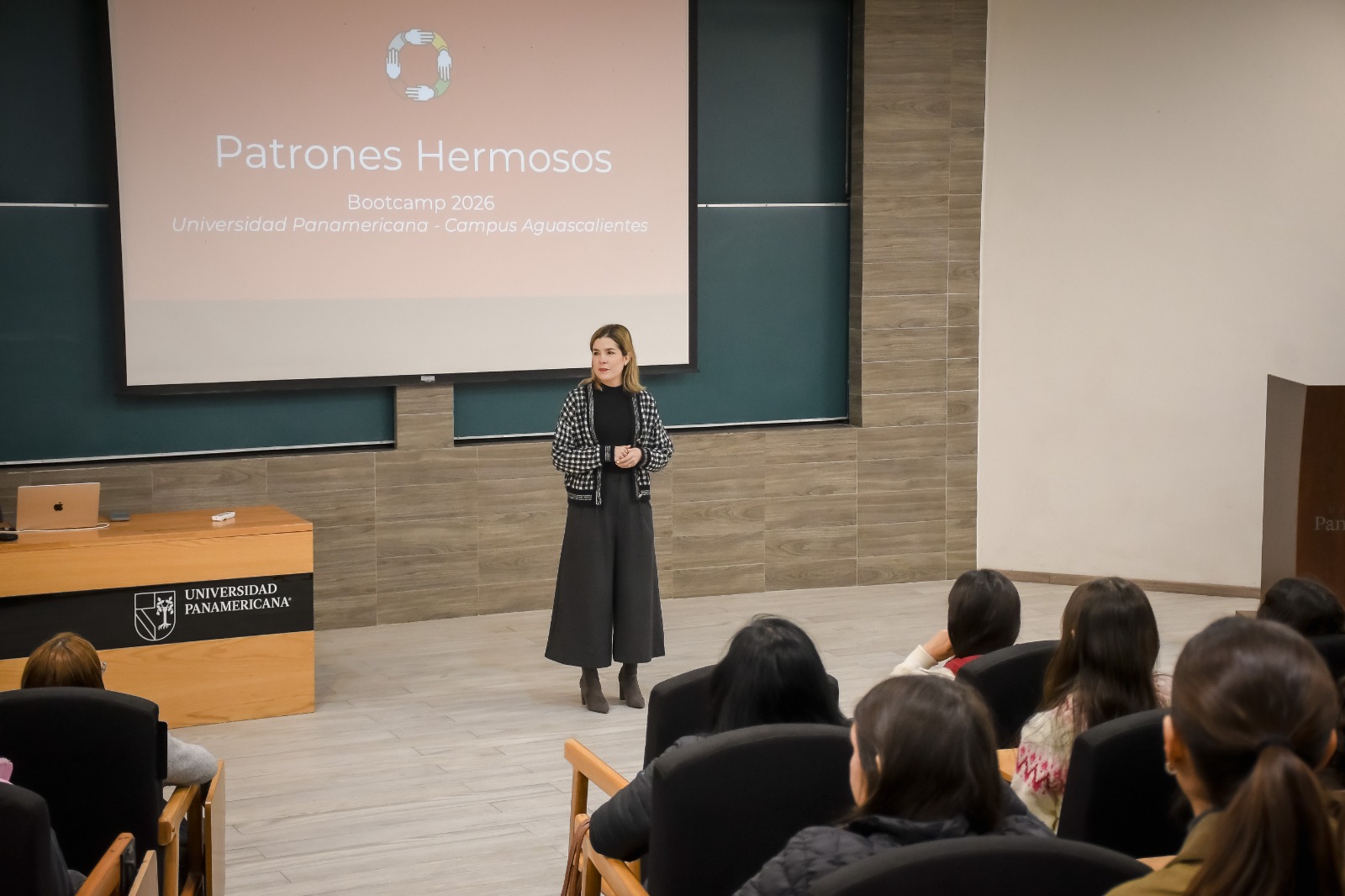 Mujeres en STEAM y universidades, claves para cerrar la brecha de género