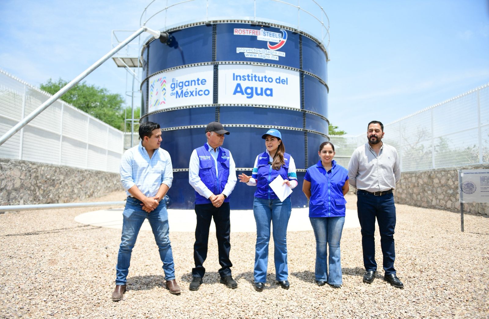Entregan semilla mejorada a productores y supervisan tanque de agua en Pabellón de Hidalgo