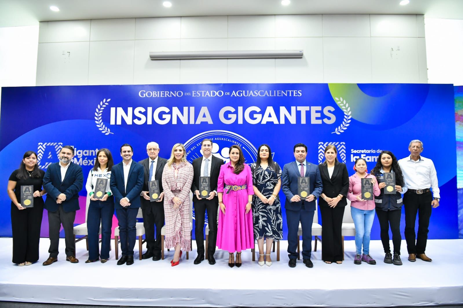 Reconocen a 21 empresas por impulsar el equilibrio trabajo-familia en Aguascalientes