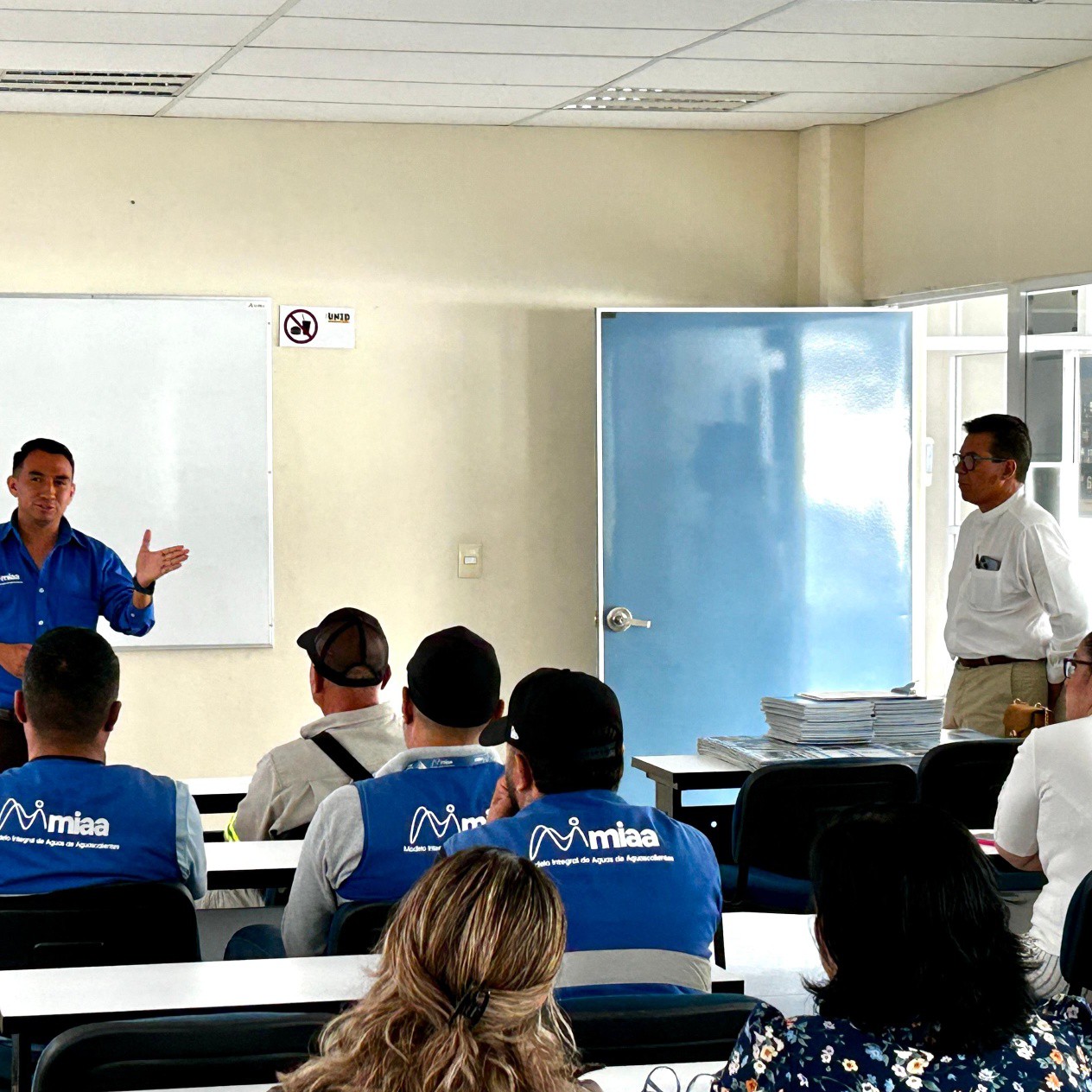 Llevan capacitación sobre cuidado del agua a estudiantes de la UNID