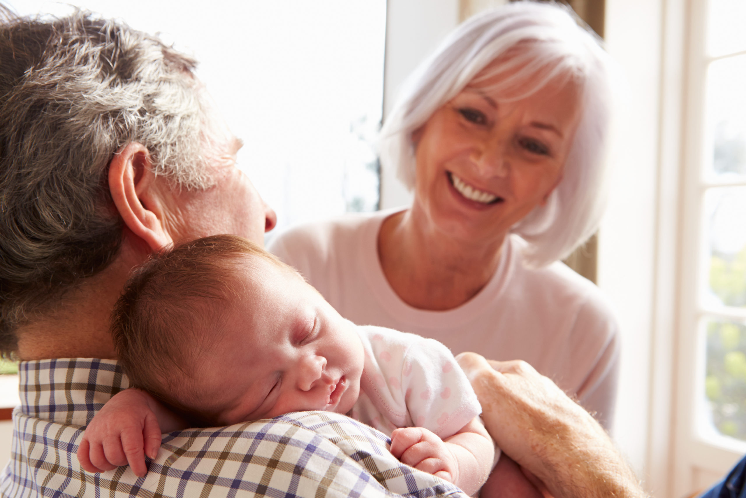 Abuelos podrán registrar a recién nacidos cuando padres menores no puedan hacerlo