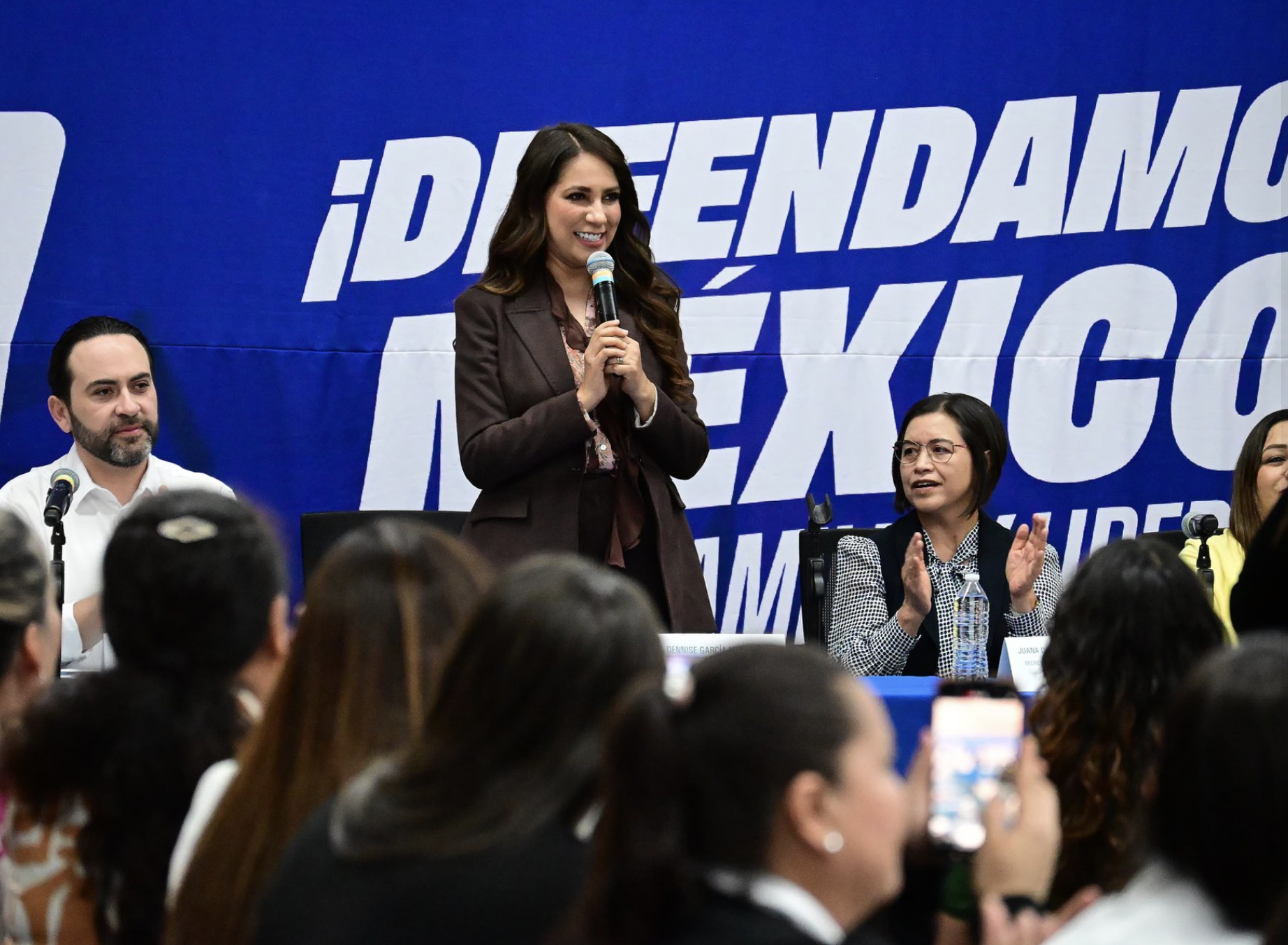 Gobernadores del PAN cierran filas con Maru Campos