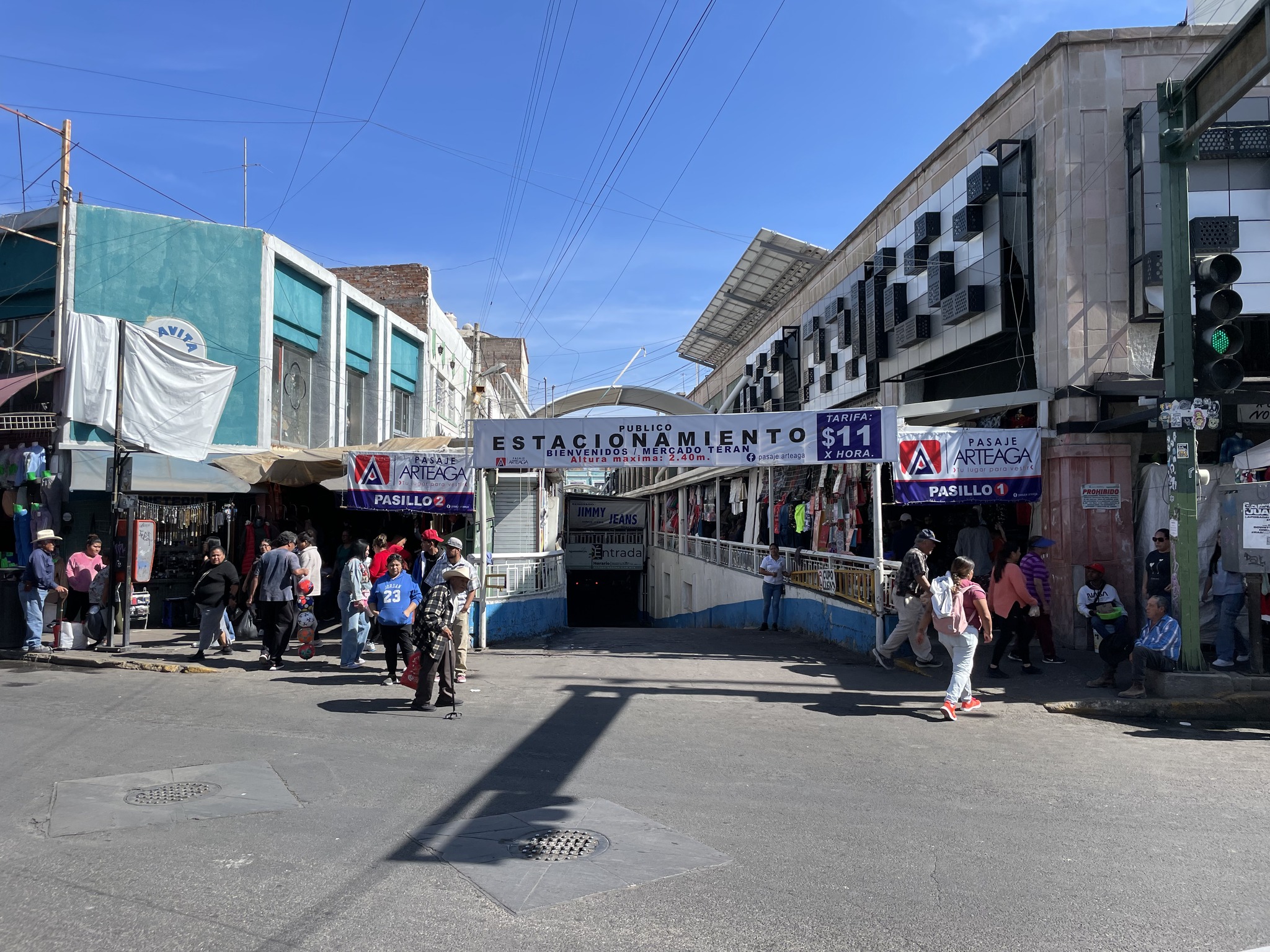 Municipio asegura que comerciantes retirados del Pasaje Arteaga no tenían permisos