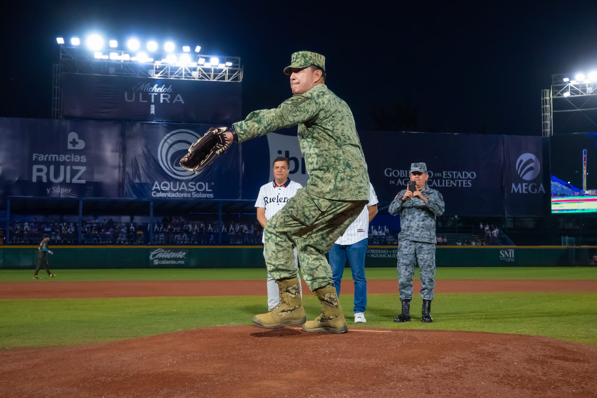 Ejército Mexicano y Leyendas de Rieleros jugarán partido con causa familiar en Aguascalientes