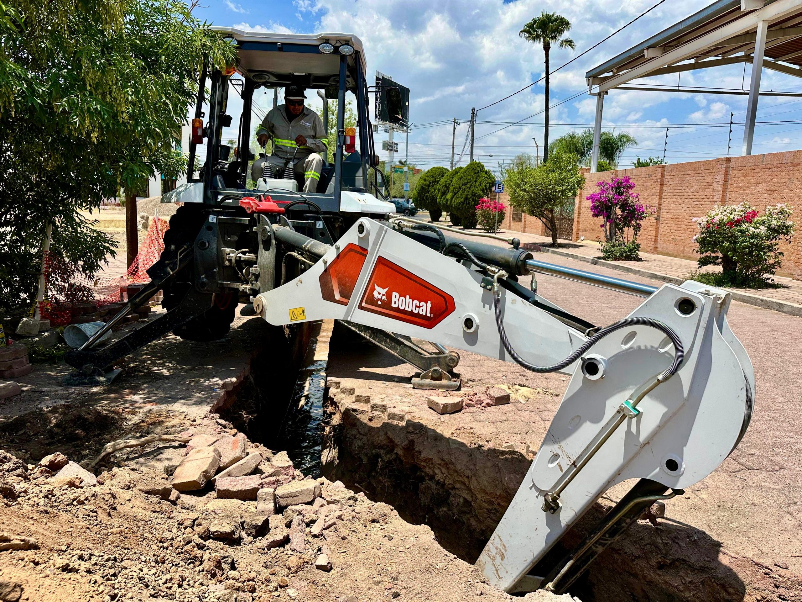 Buscan prevenir brotes de aguas negras con obras sanitarias en dos fraccionamientos