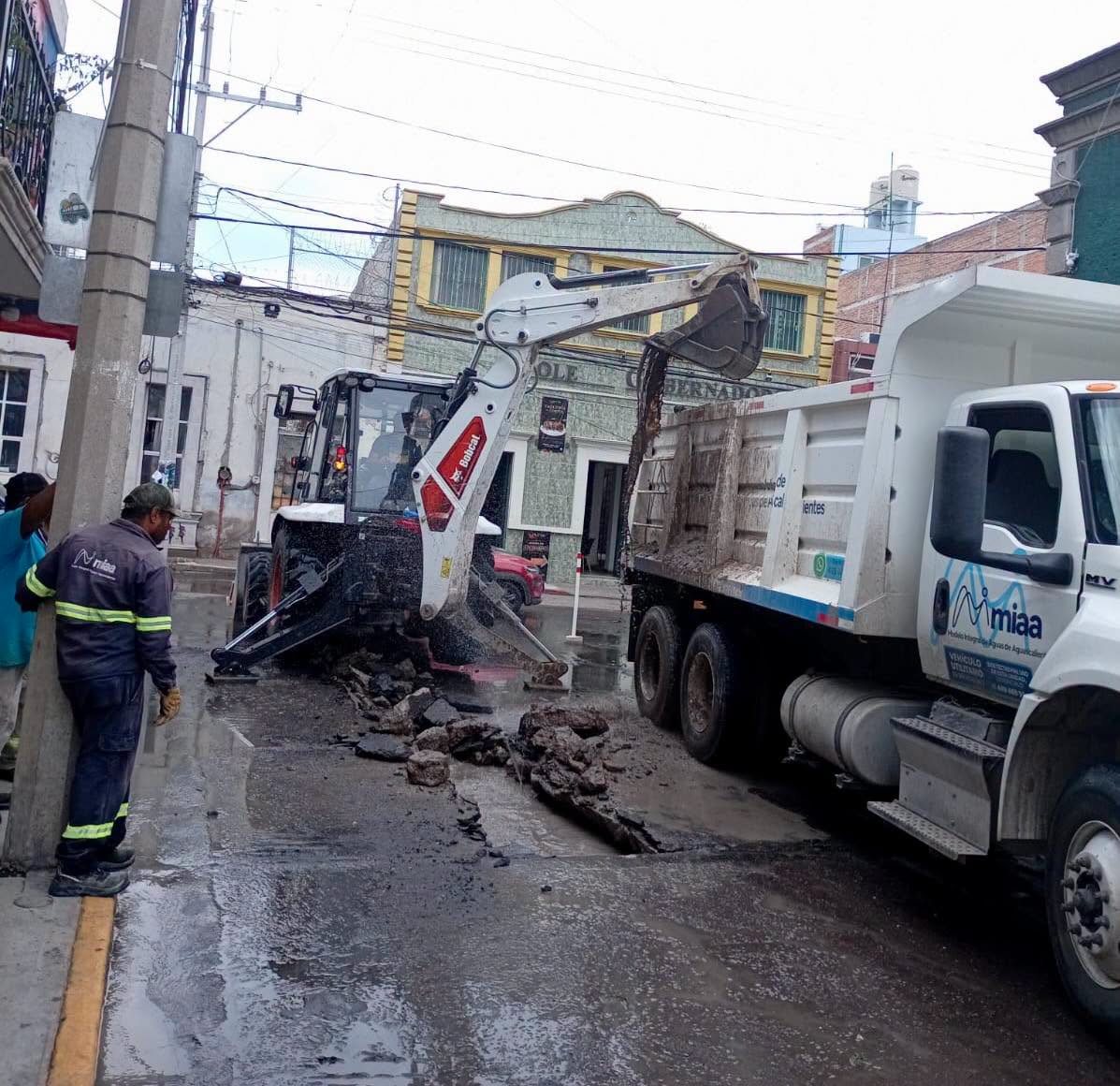 MIAA inicia rehabilitación de red sanitaria en el Centro tras colapso de alcantarillado