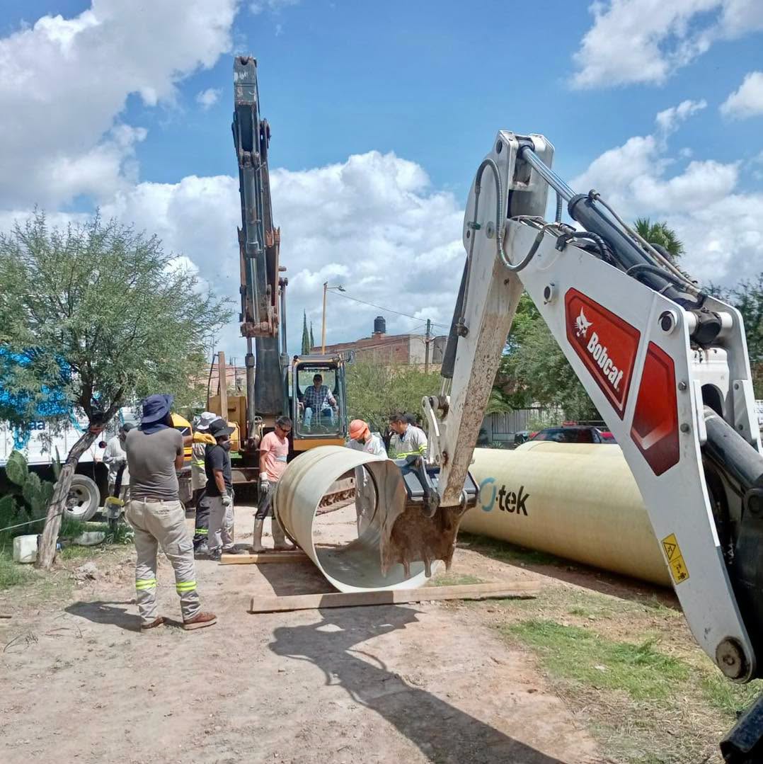 Instalan colector pluvial en José López Portillo para reducir encharcamientos