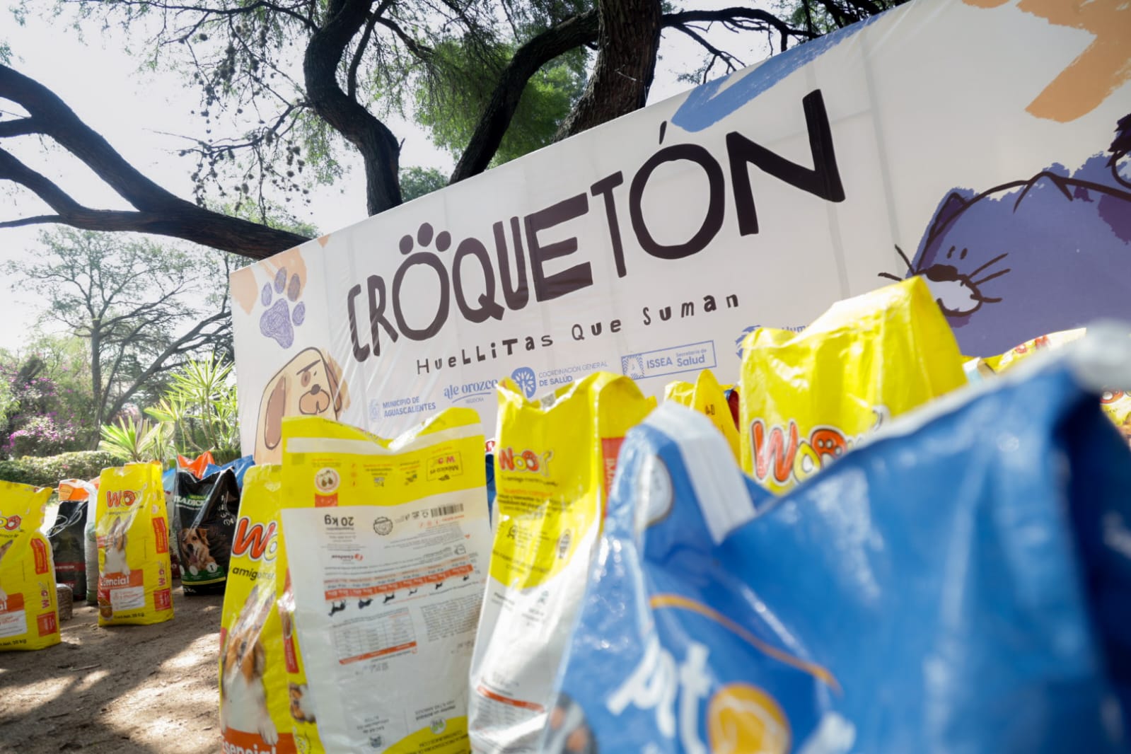 Croquetón recaudó más de 12 toneladas de alimentos para perros y gatos