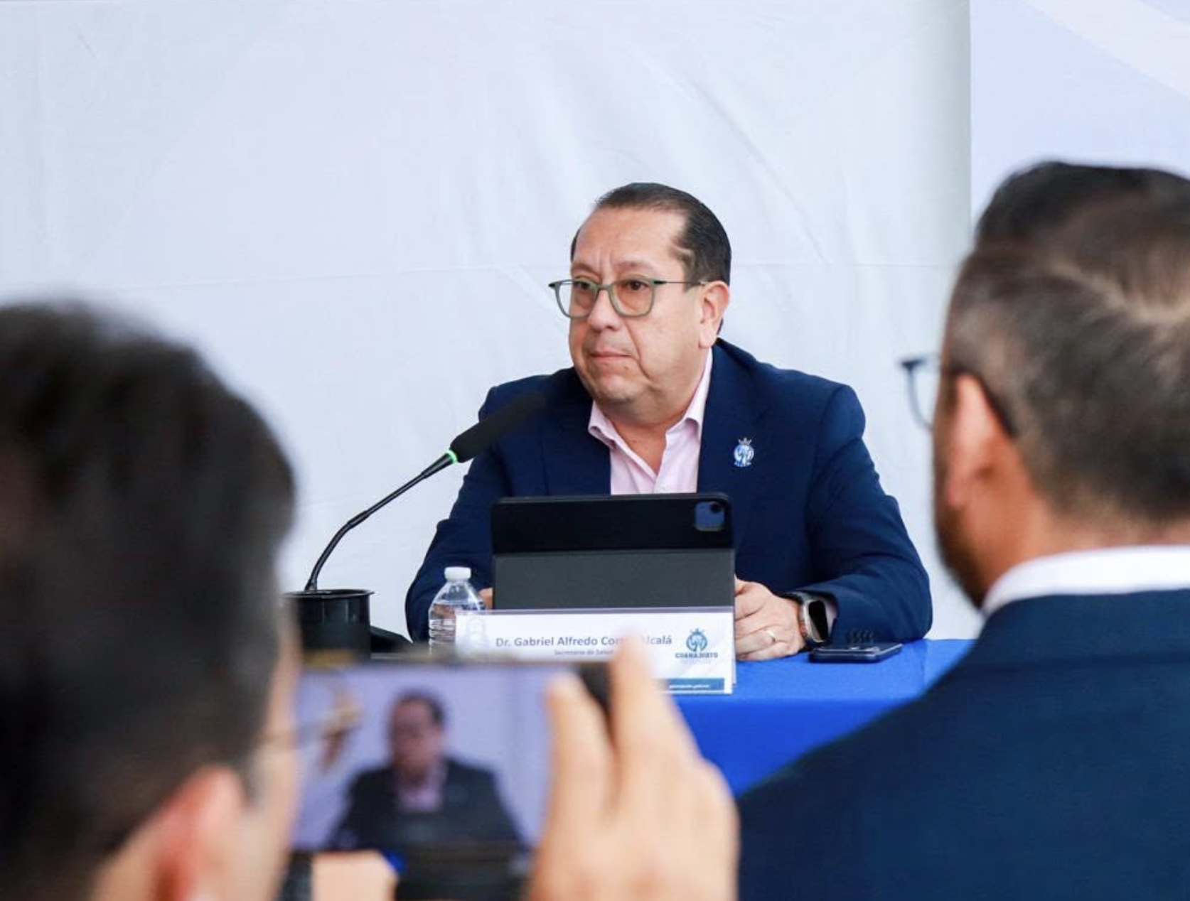 Investigan posible caso de intoxicación por alcohol adulterado en Irapuato