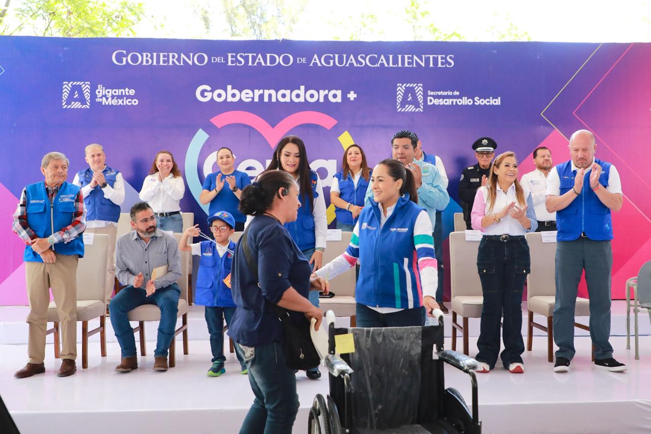 Entregan apoyos funcionales a personas con alguna discapacidad en Jesús María