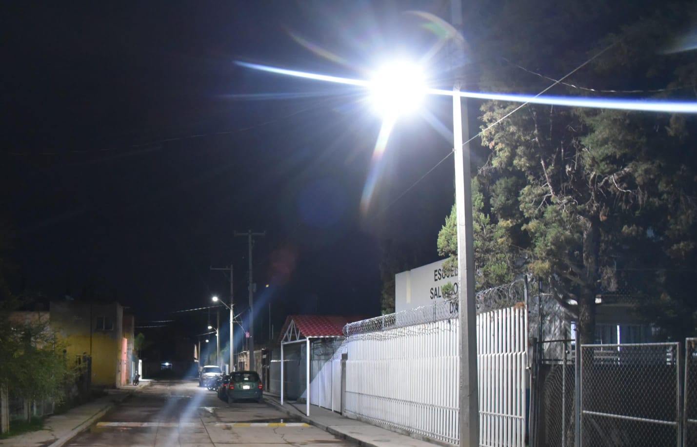 Sustituyen luminarias antiguas por tecnología LED en Jesús María